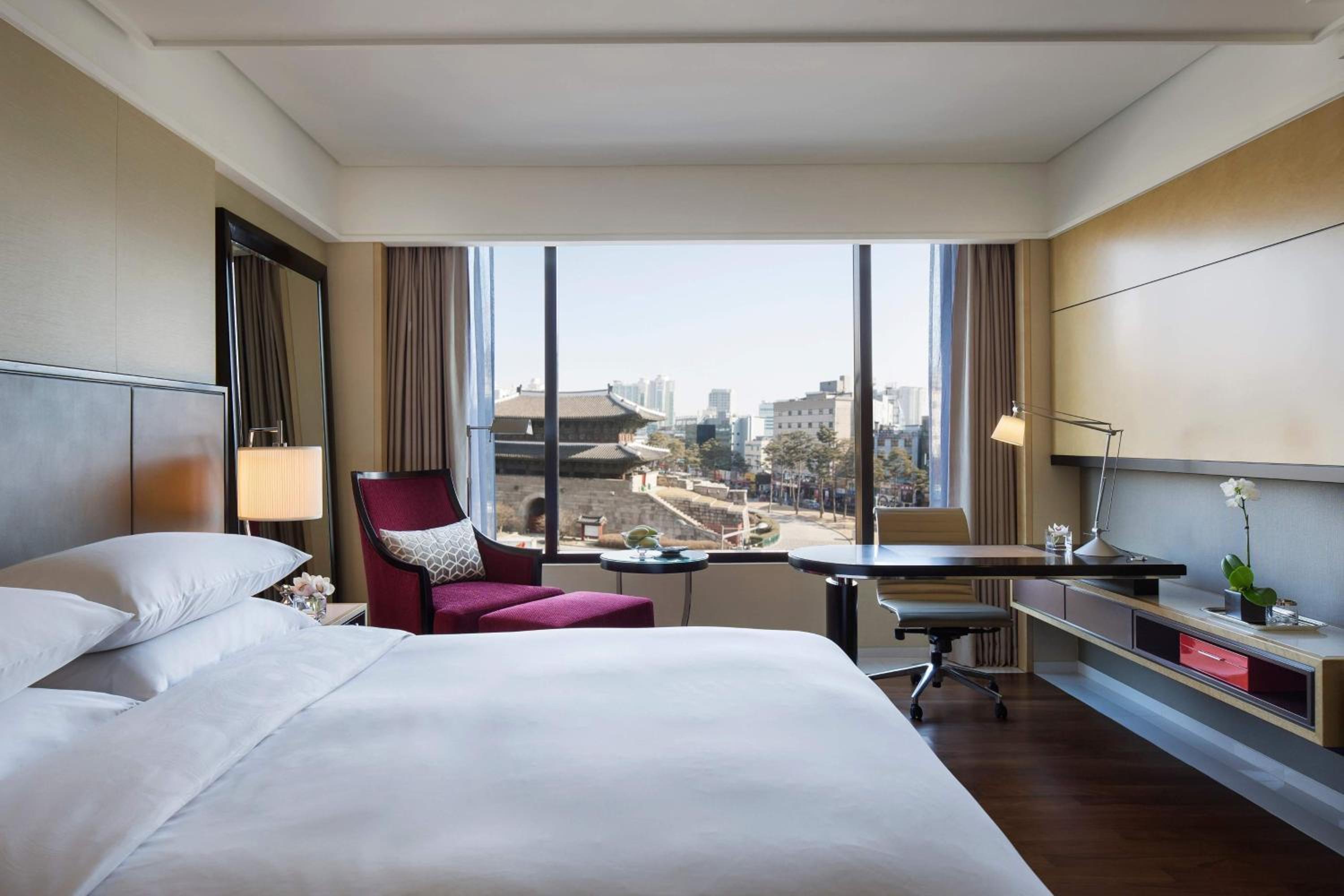 Executive lounge access, Deluxe Guest room, 1 King photo 1