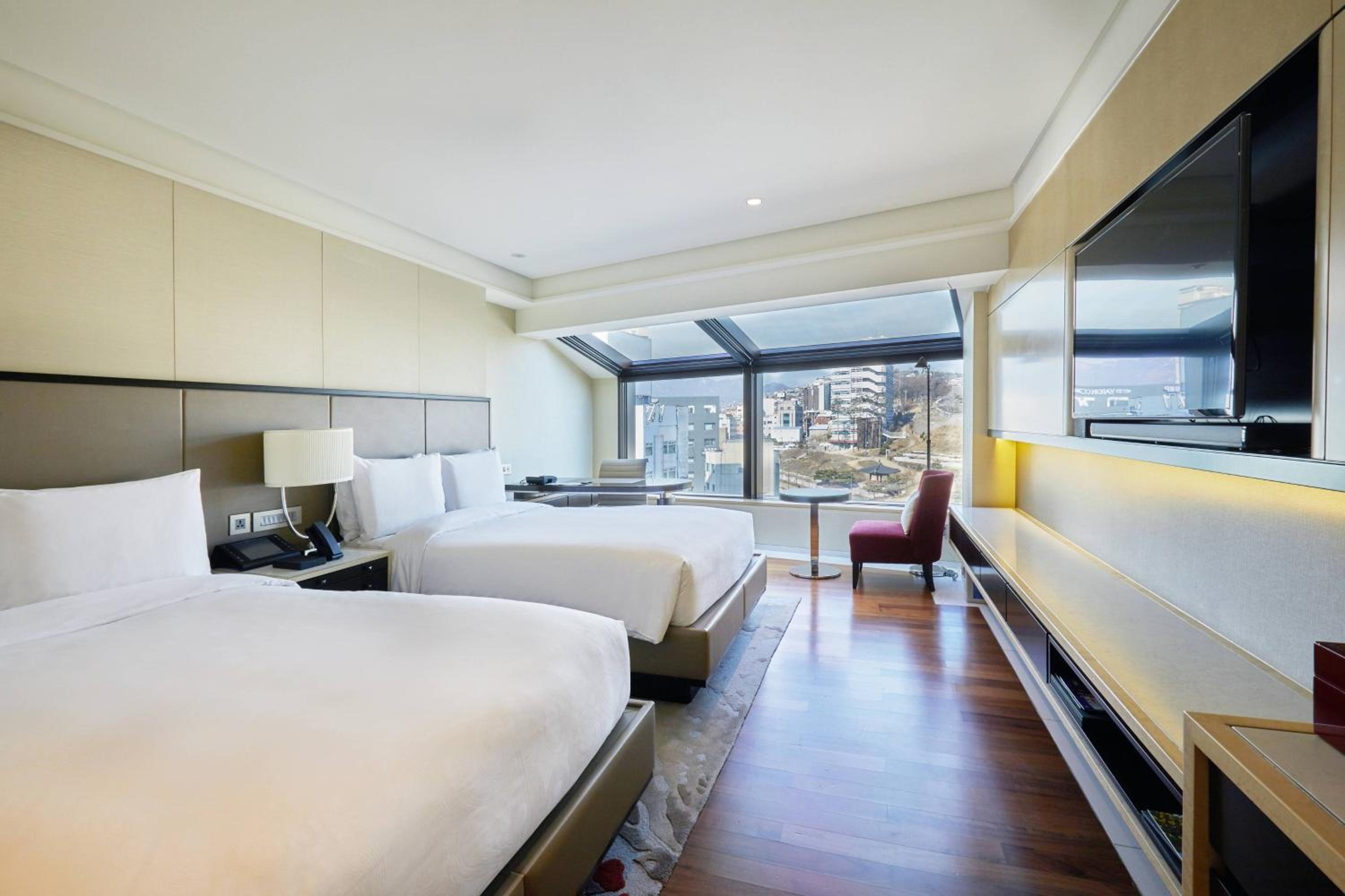 Executive lounge access, Guest room, 2 Double, Skyline view photo 2