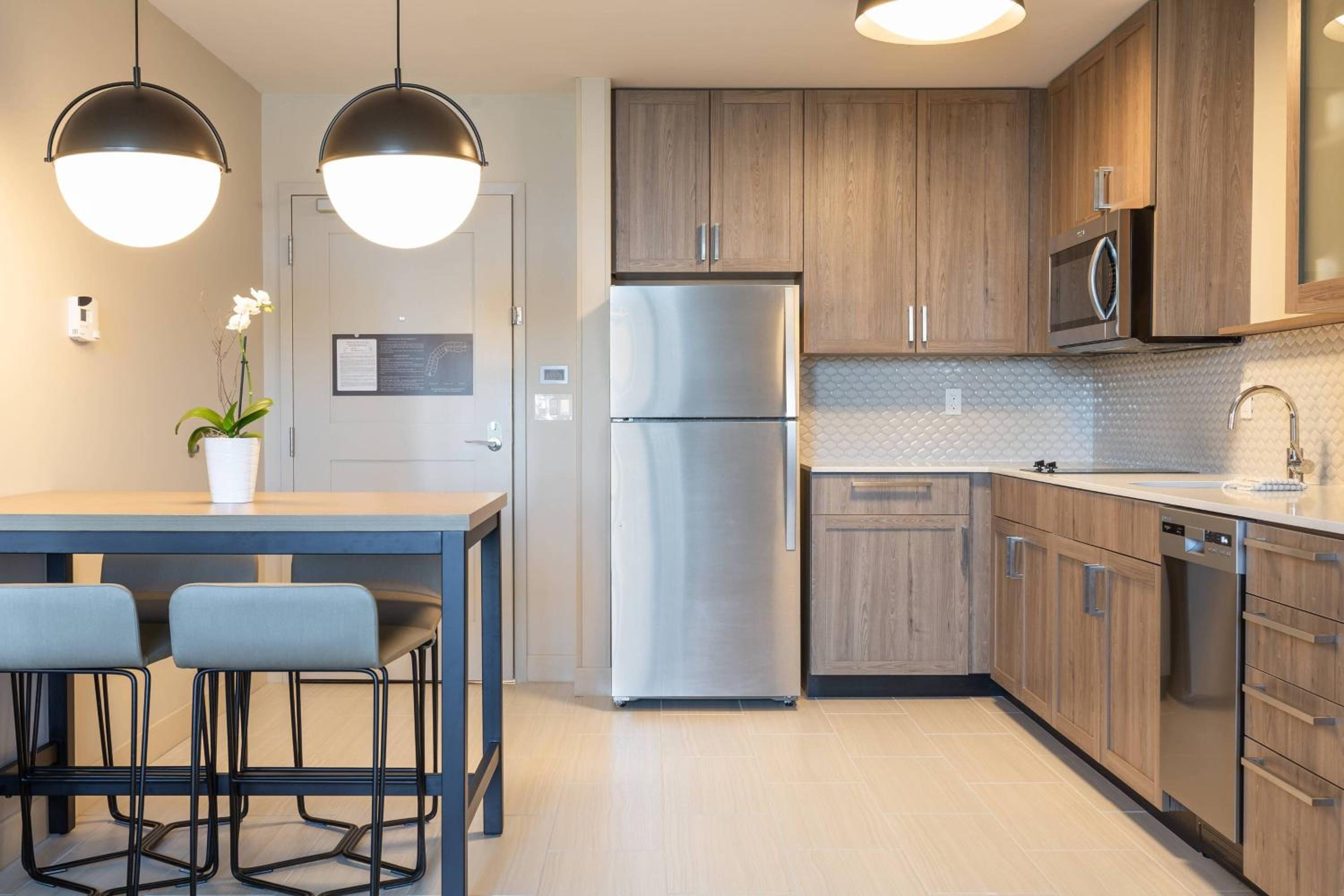 1 Bedroom Suite, 2 Queen - Photo 2