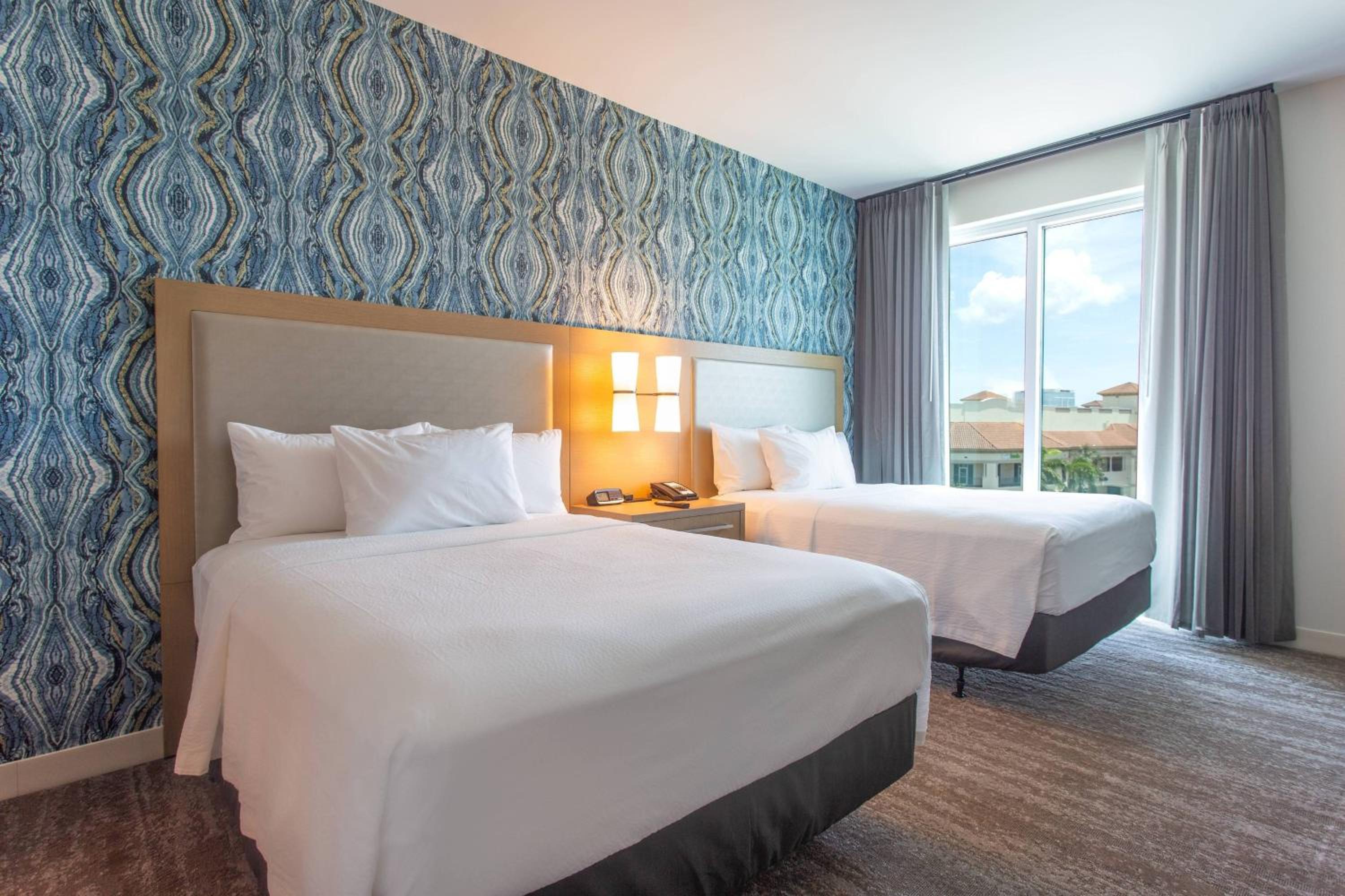 1 Bedroom Suite, 2 Queen - Photo 5