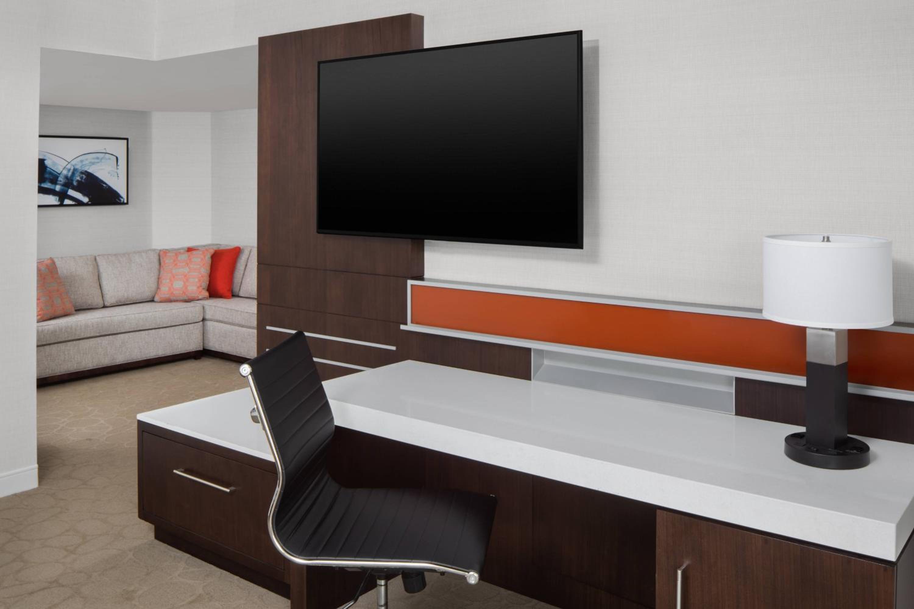 Junior King Suite - Photo 6