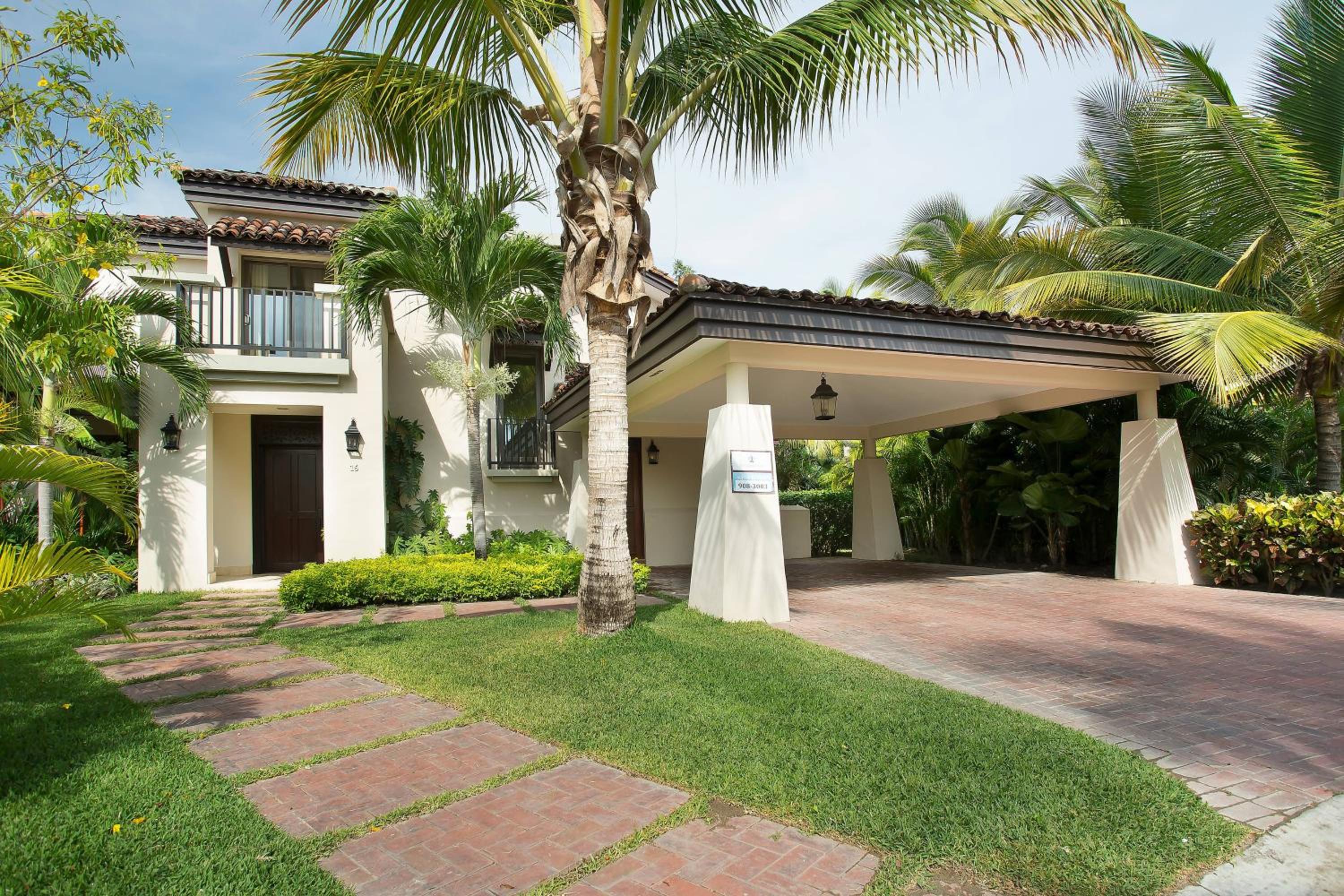 Four Bedroom Villa - Photo 2