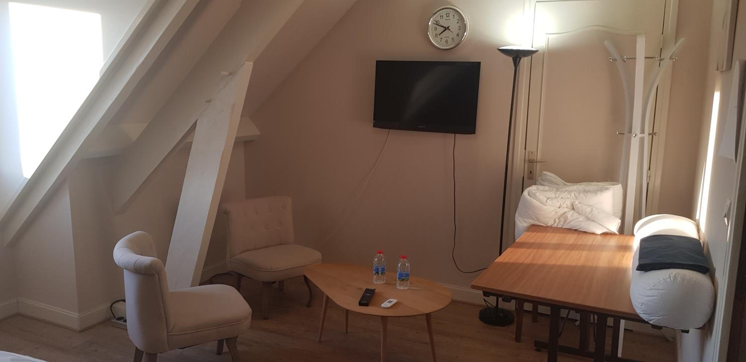 Double Room - Photo 5