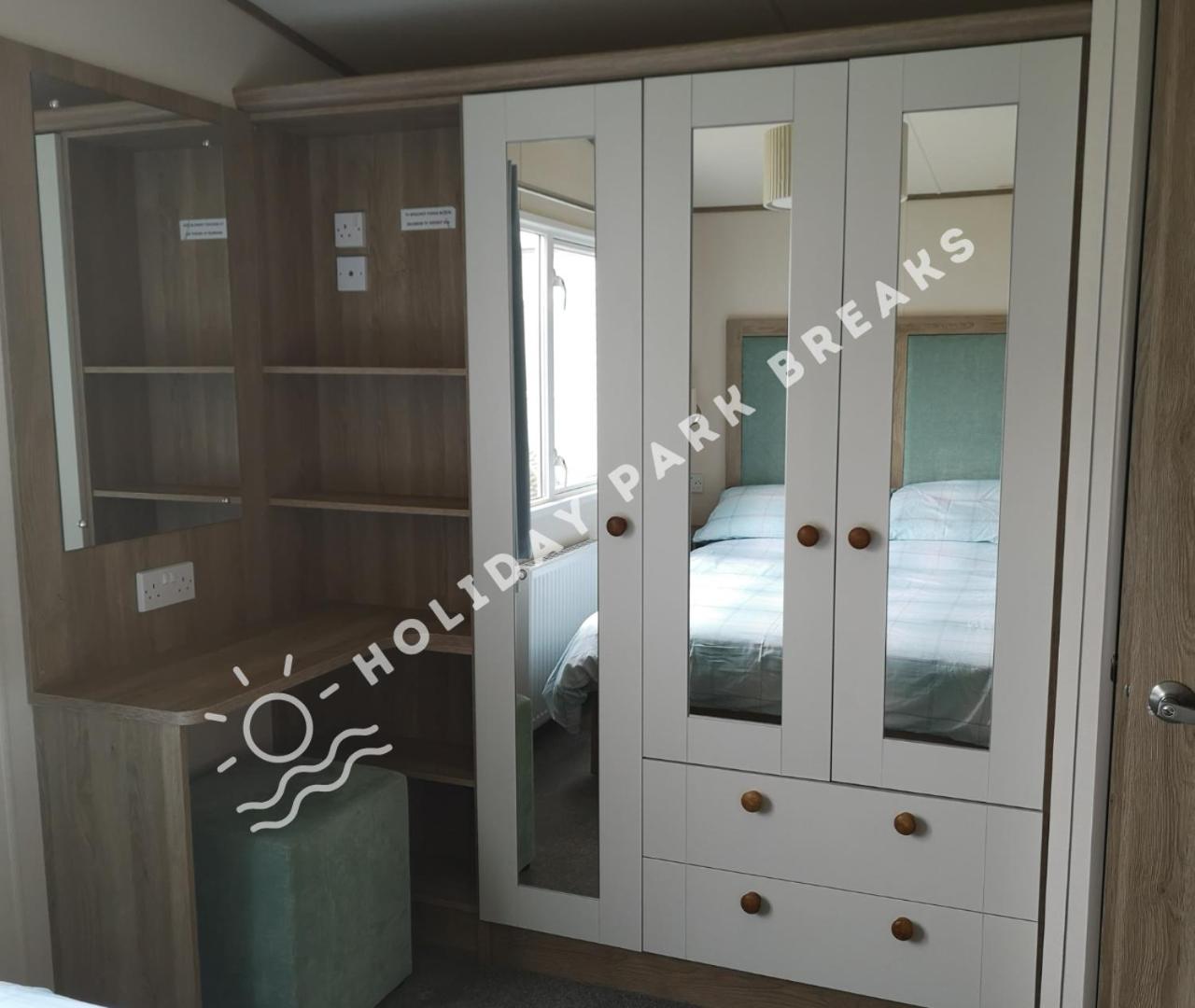 Three-Bedroom House photo 1