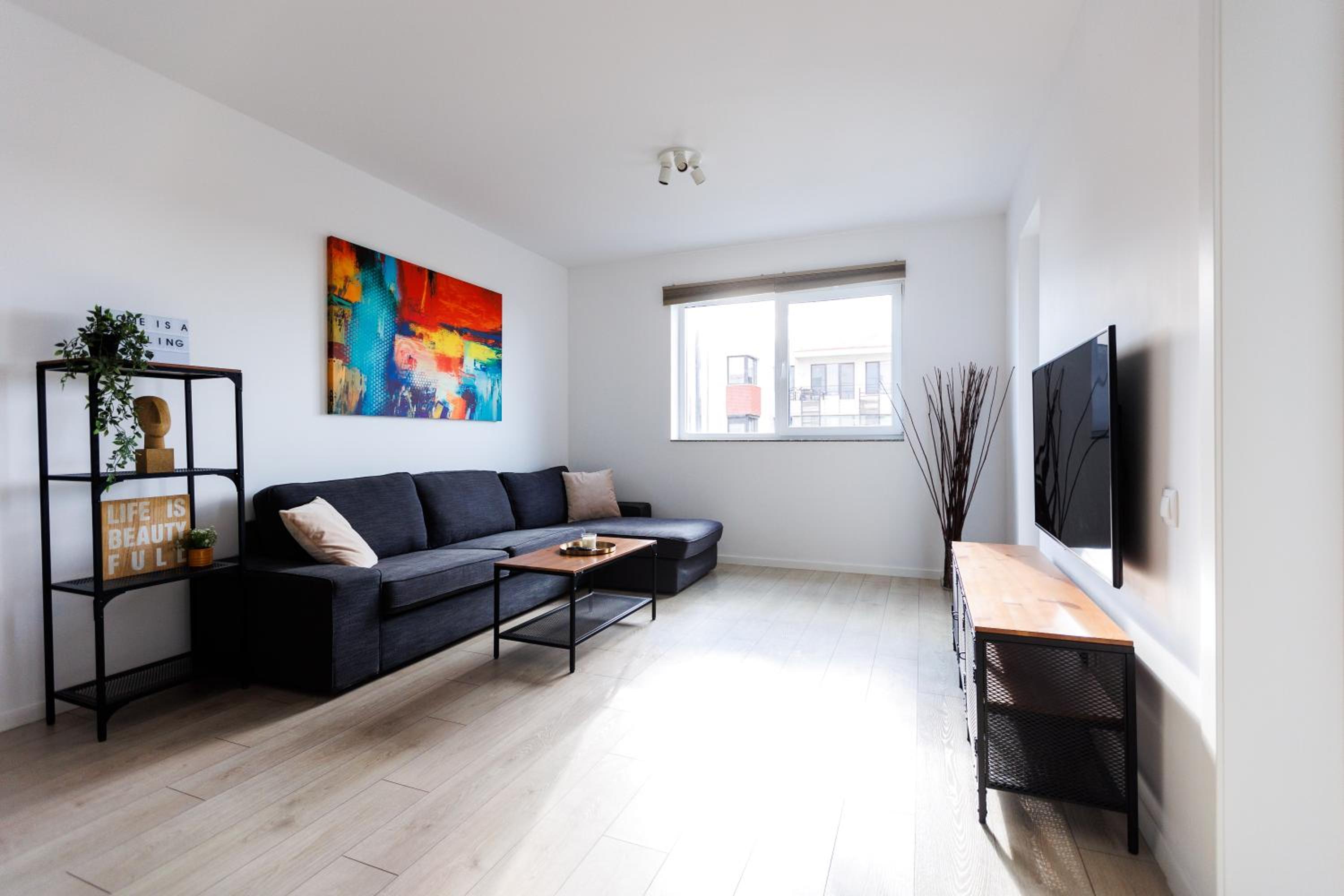 One-Bedroom Apartment photo 3