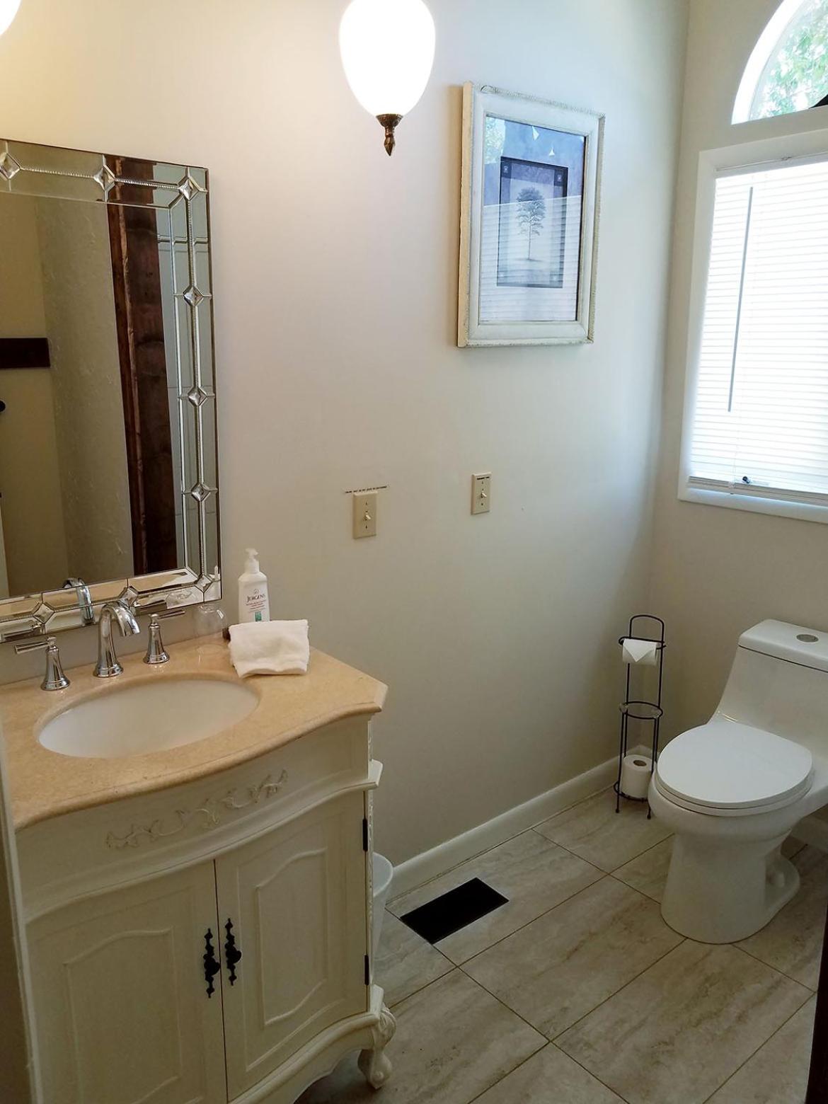 King Suite with Balcony photo 3