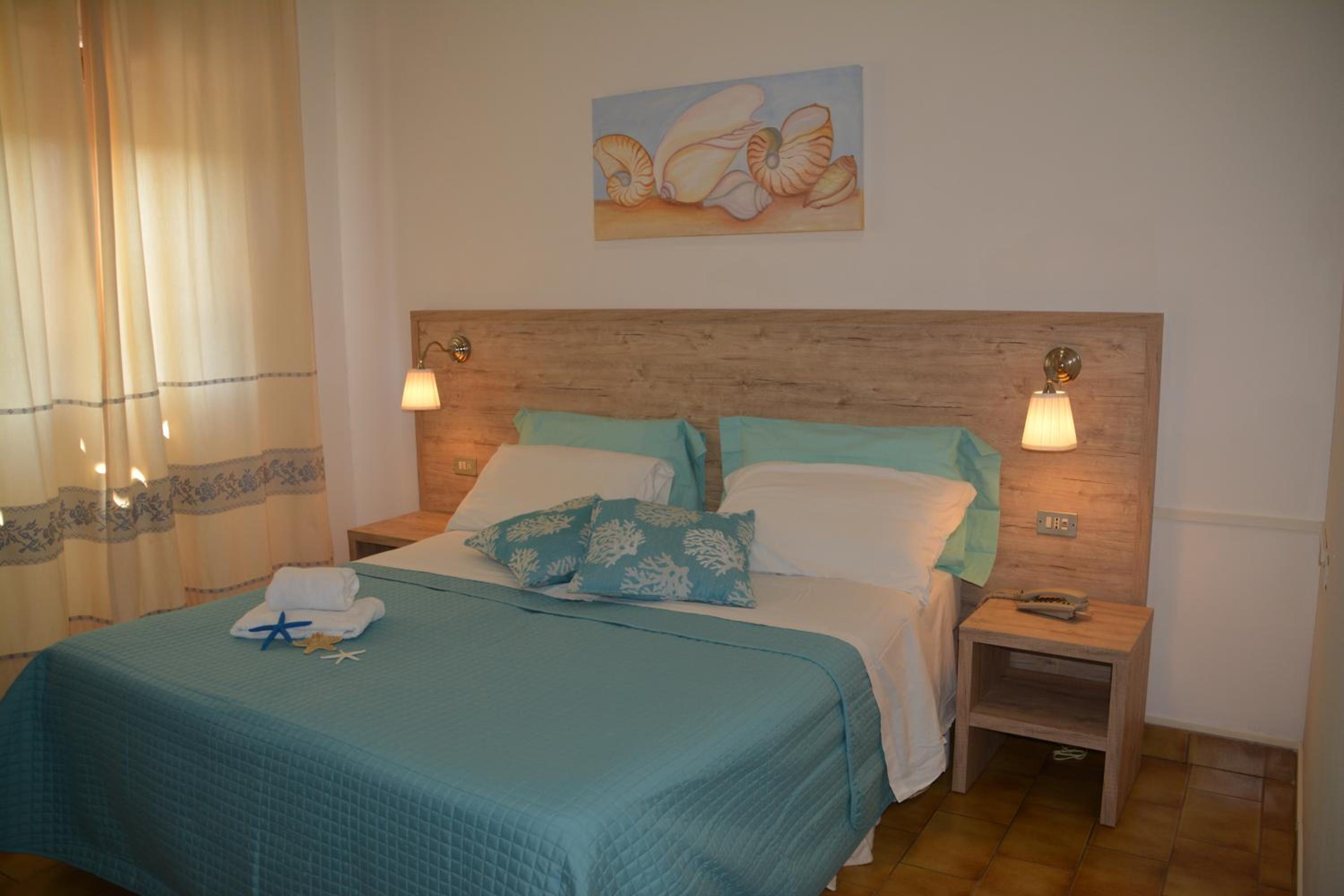 Double Room - Photo 6