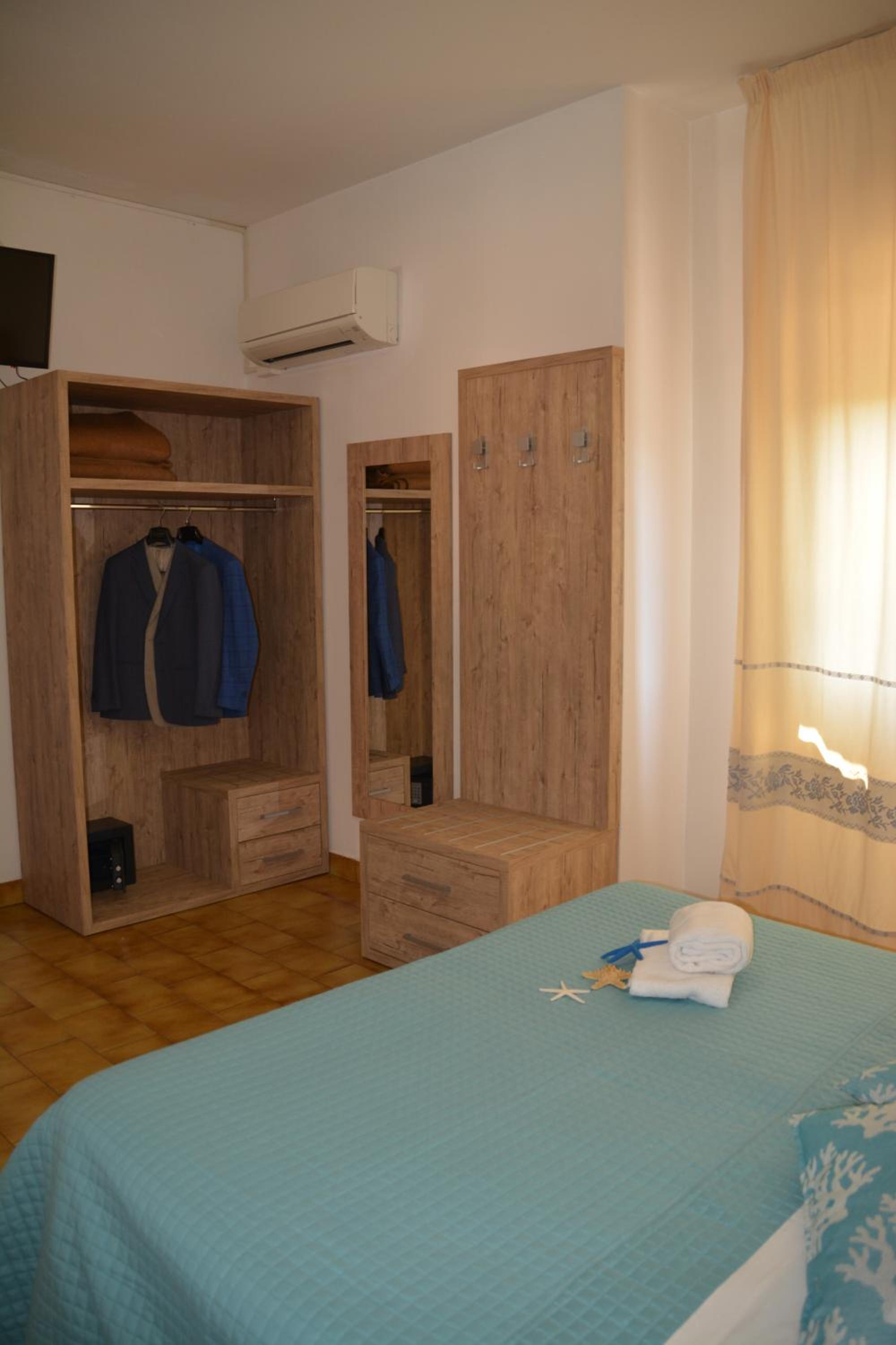 Double Room - Photo 4