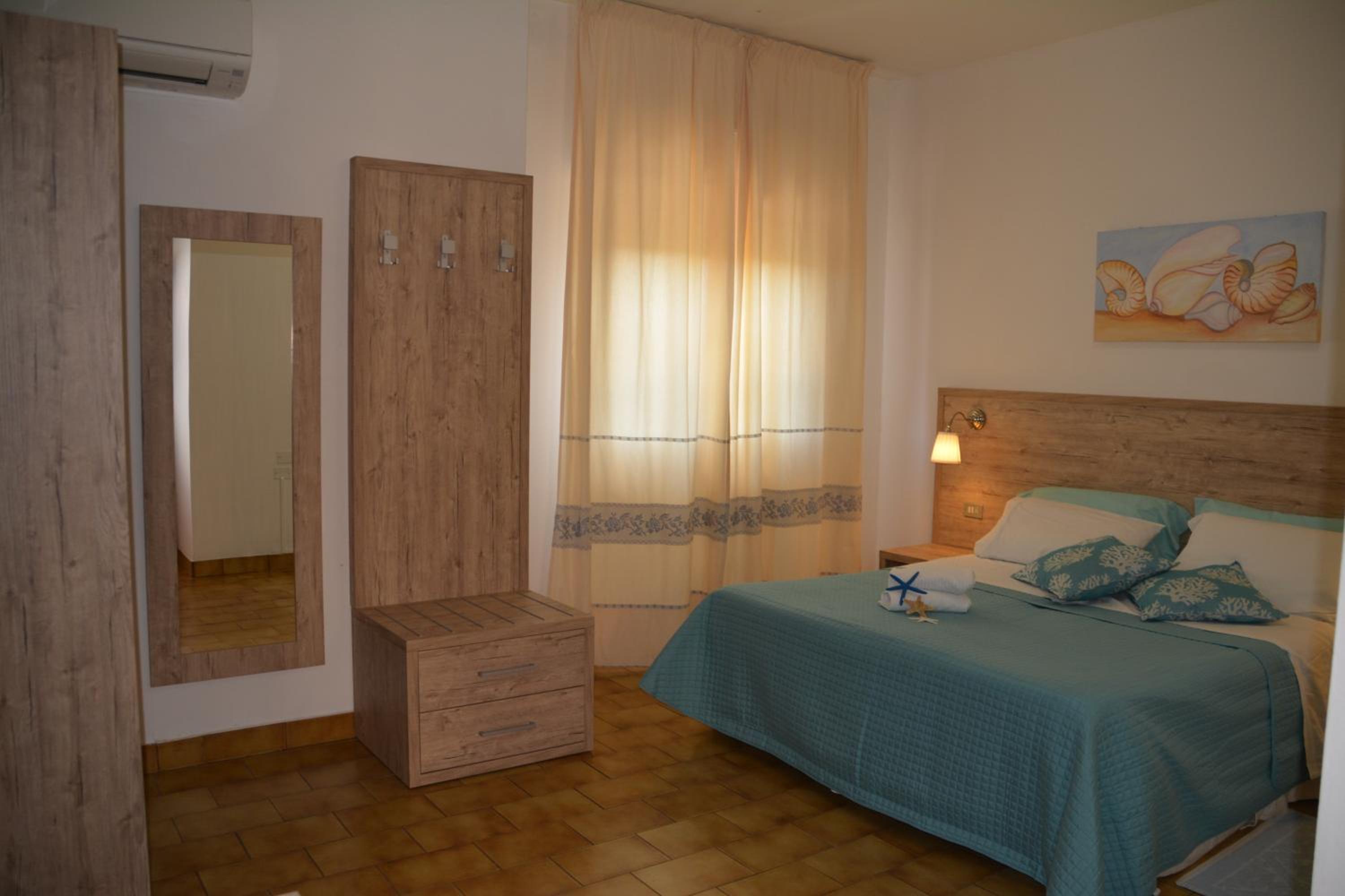 Double Room - Photo 1