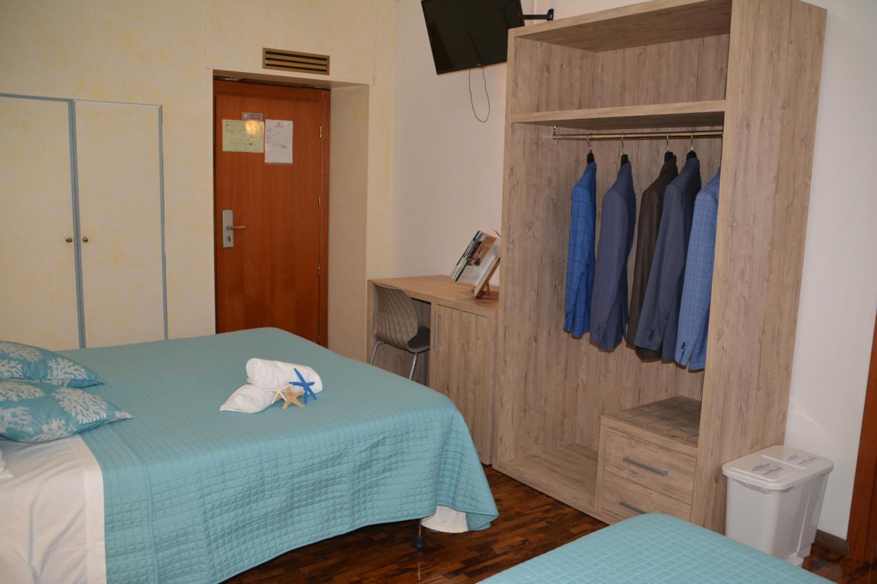 Triple Room - Photo 1