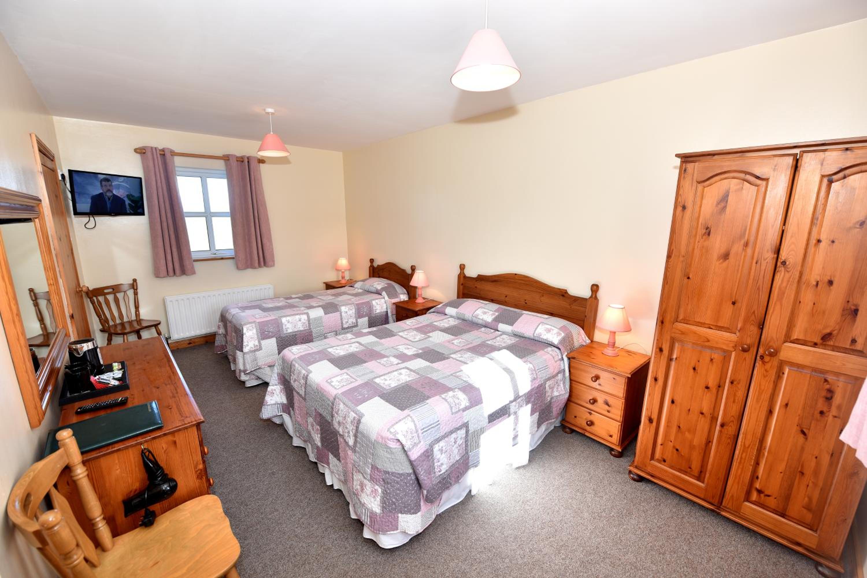 Double or Twin Room with Sea View