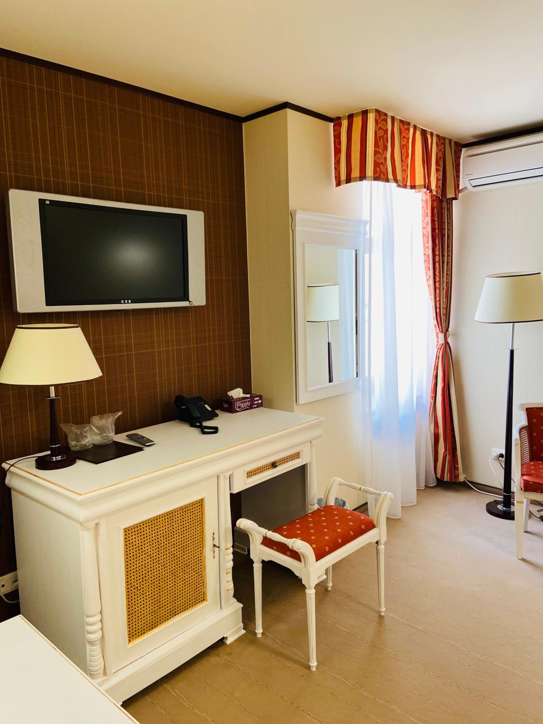 Double Room - Photo 6