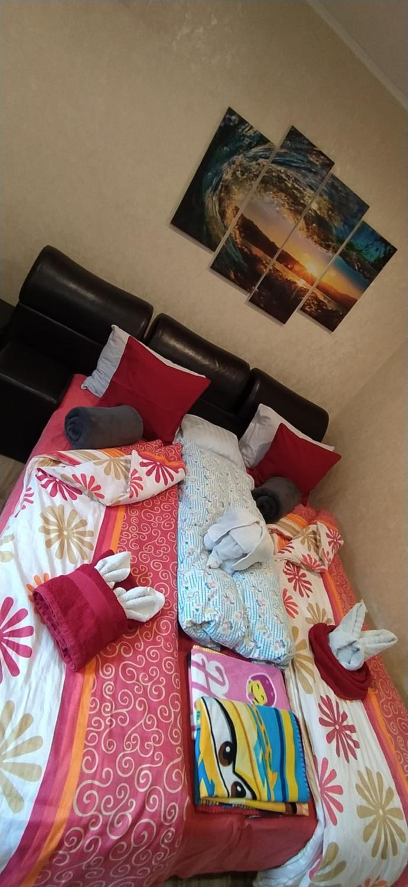 Two-Bedroom House - Photo 25