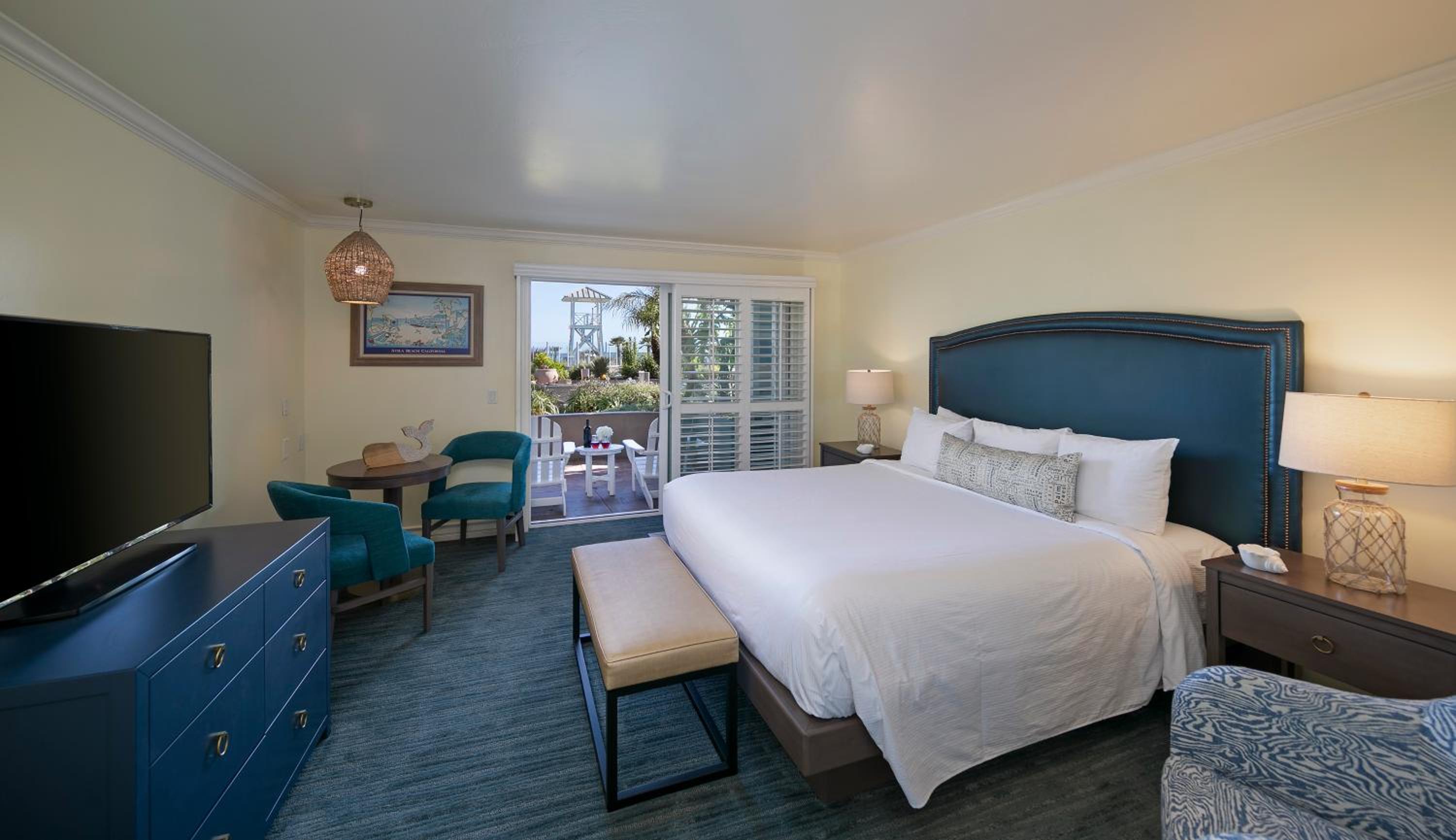 King Suite with Pool View - Photo 1