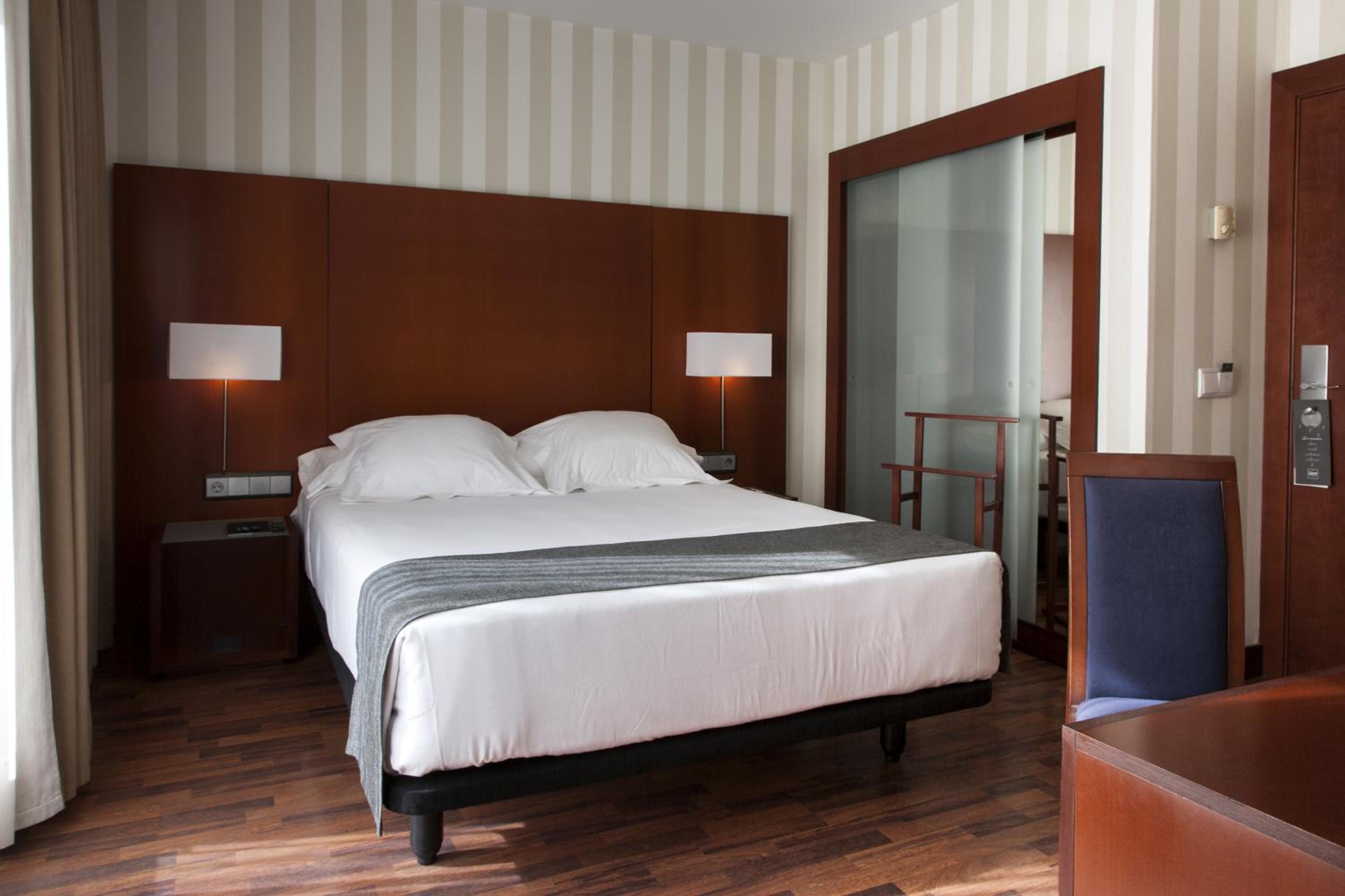 Double Room - Single Use - Photo 10