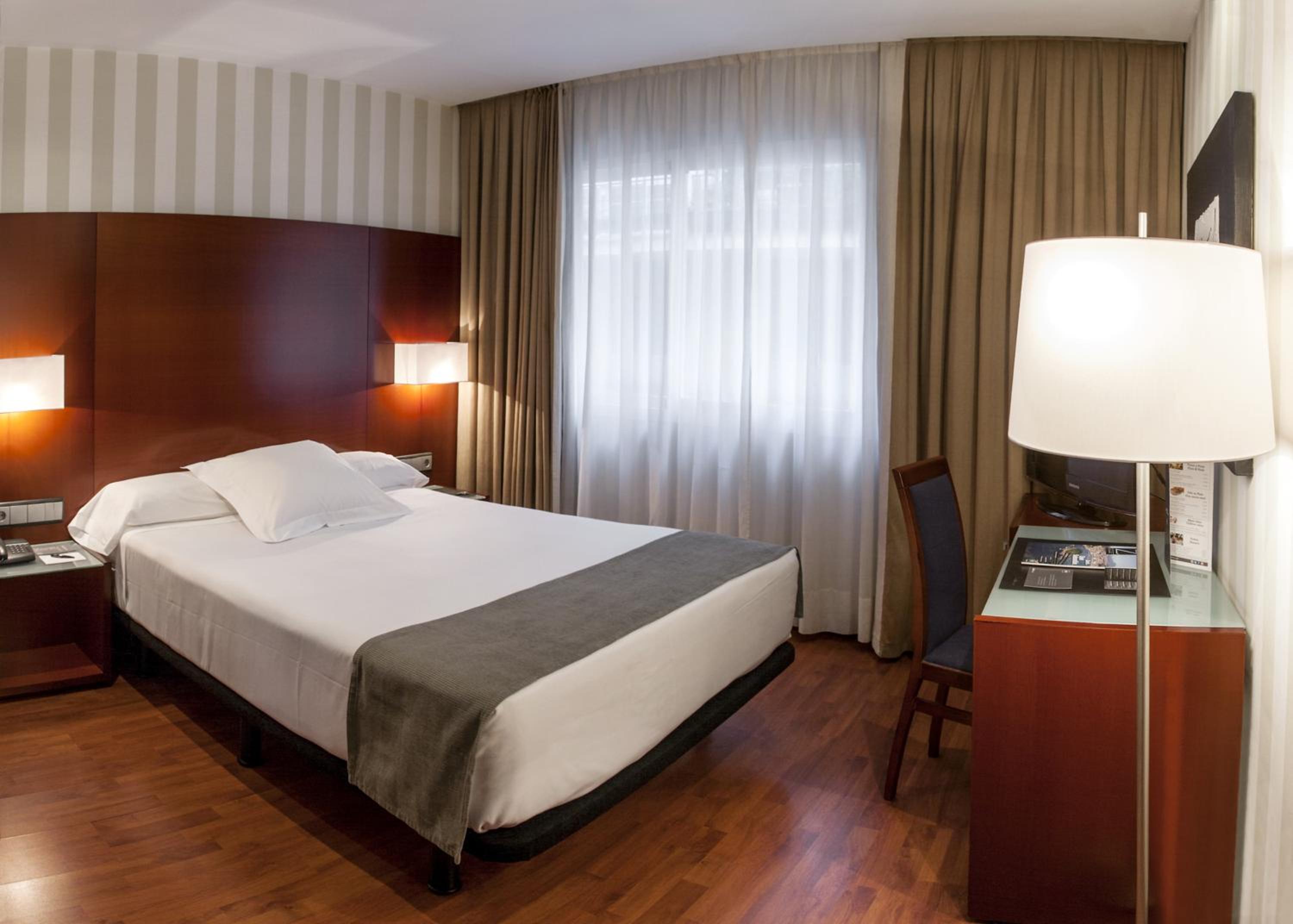 Double or Twin Room - Photo 4
