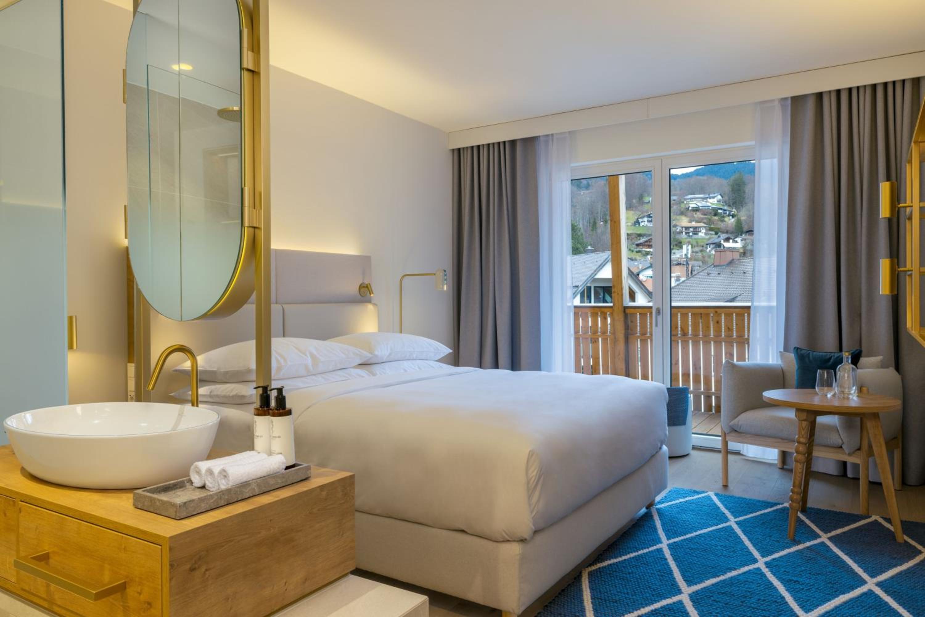 Bliss Superior King Room with Mountain View - Photo 1