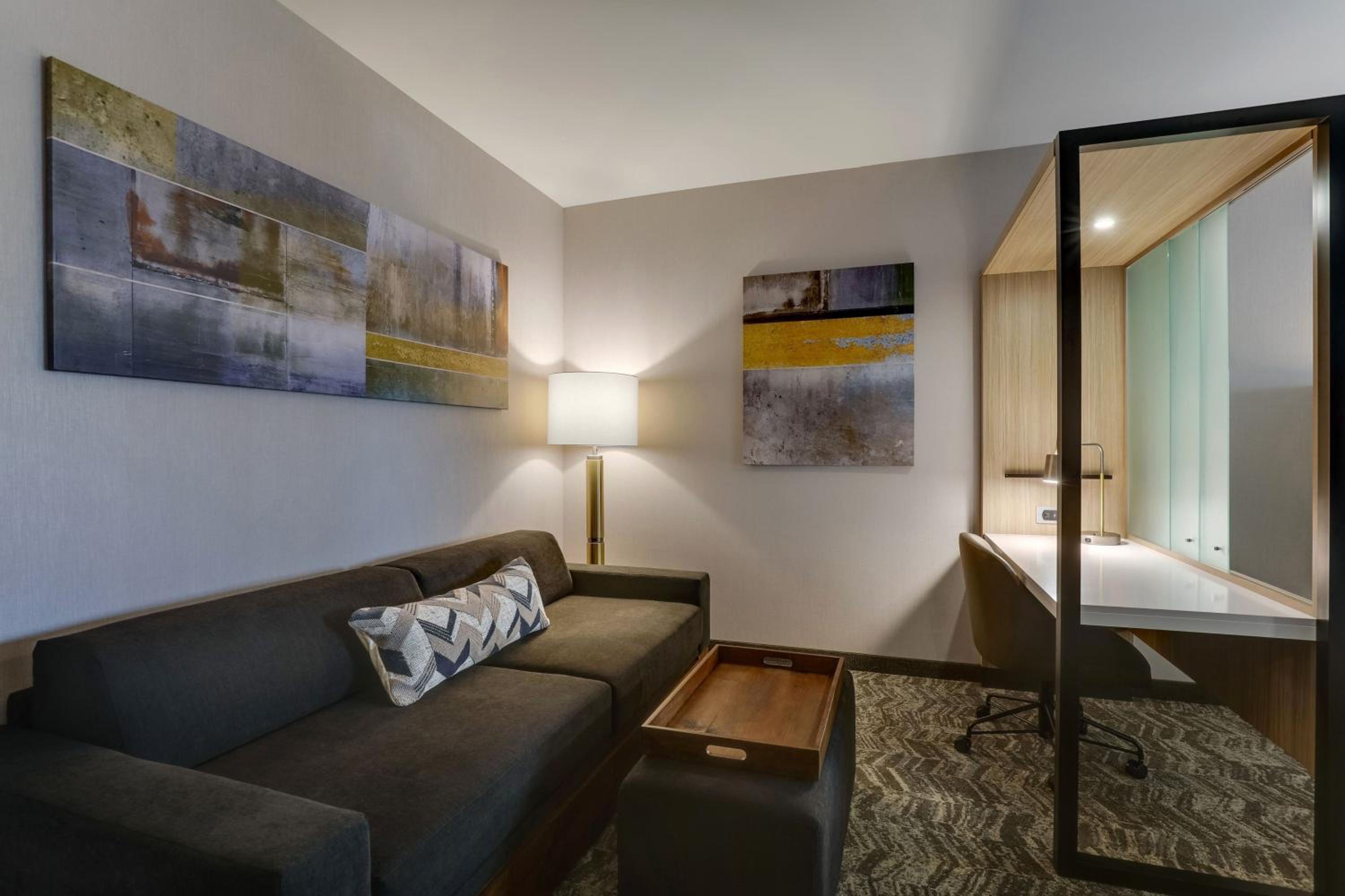 King  Room - Hearing Accessible - Photo 4