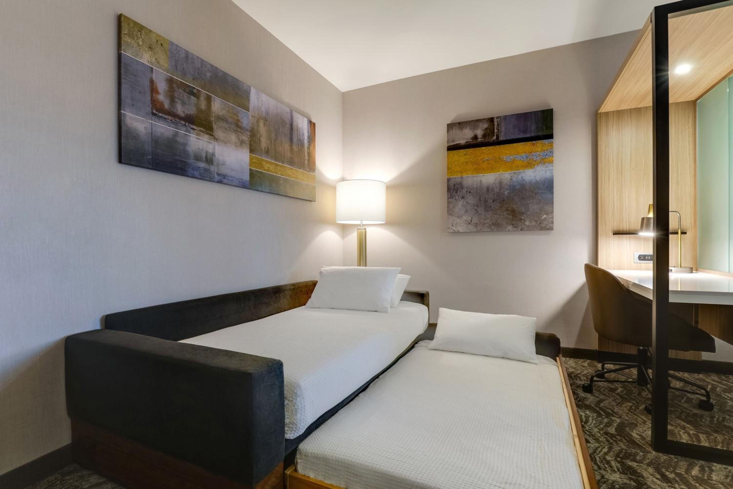 King  Room - Hearing Accessible - Photo 5