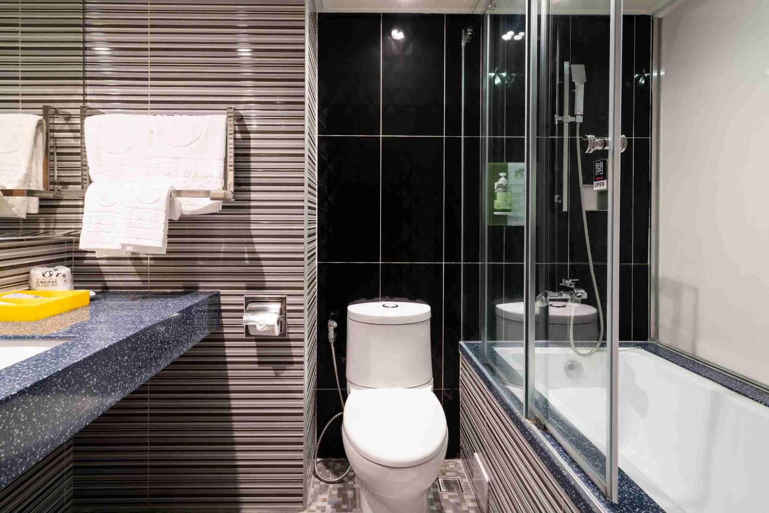 Business Double Room - Photo 9