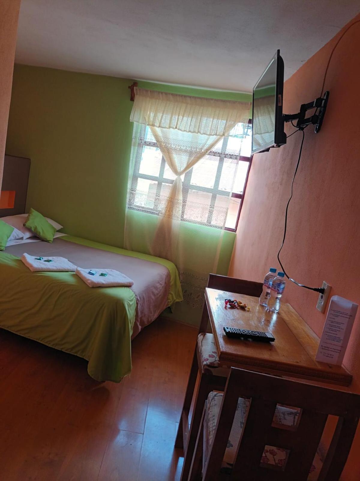 Double Room - Photo 12