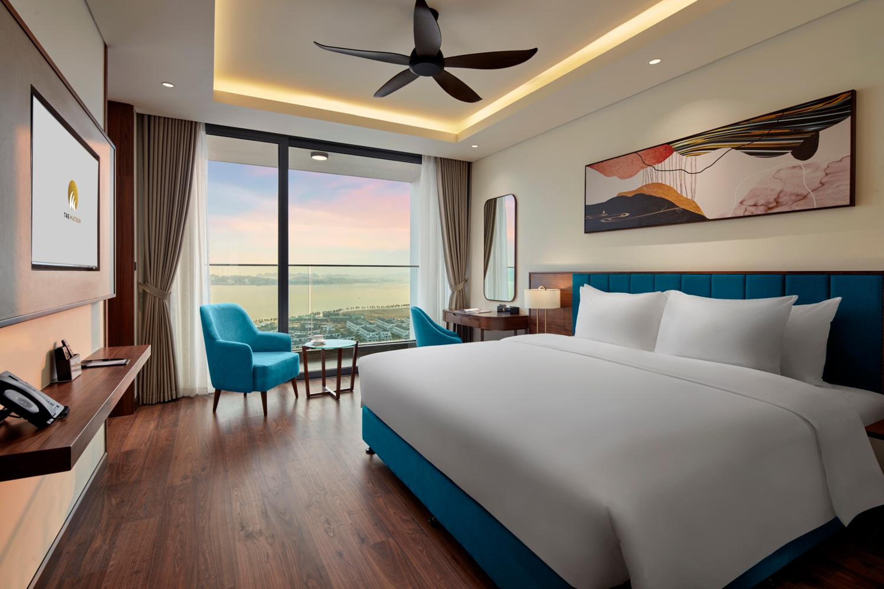 Luxury Suite with Ocean View