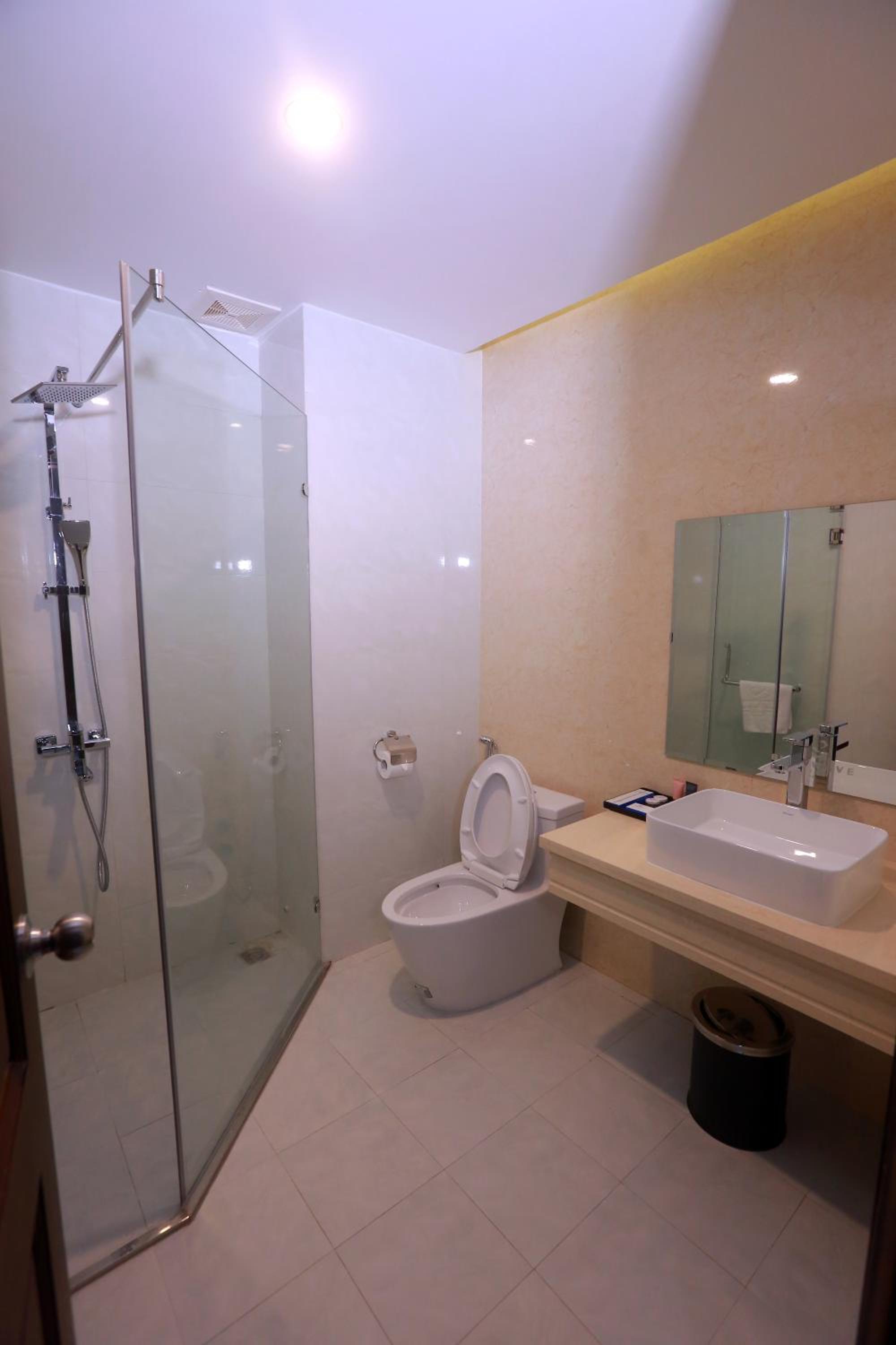 Superior Double Room with Two Double Beds photo 2
