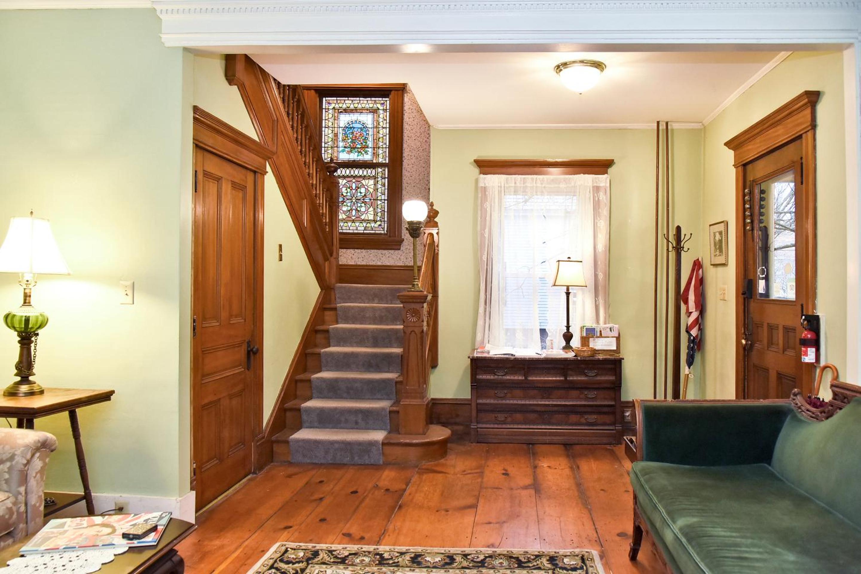 Double Room with Balcony - Photo 5