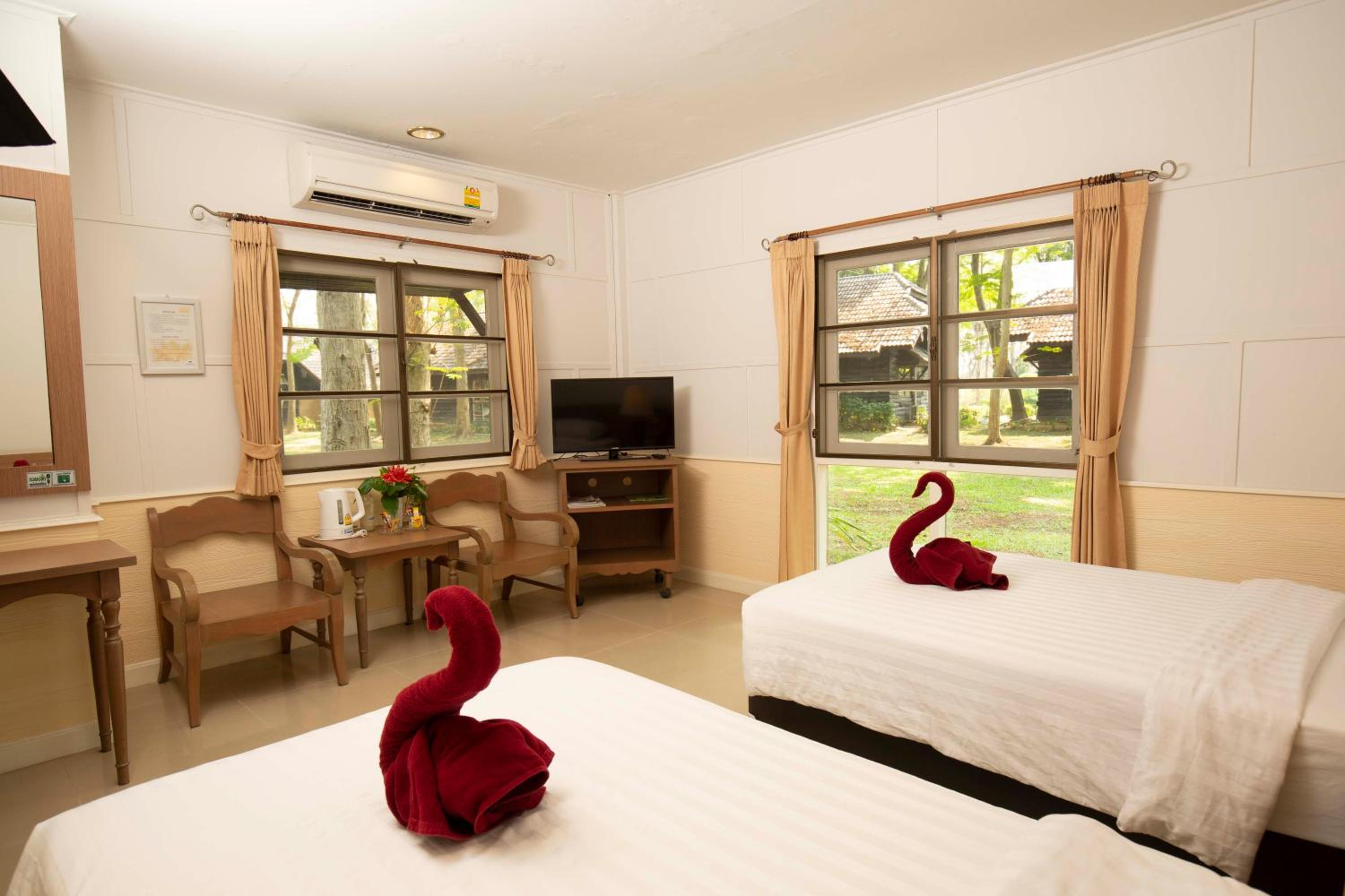 Deluxe Twin Room - Photo 8