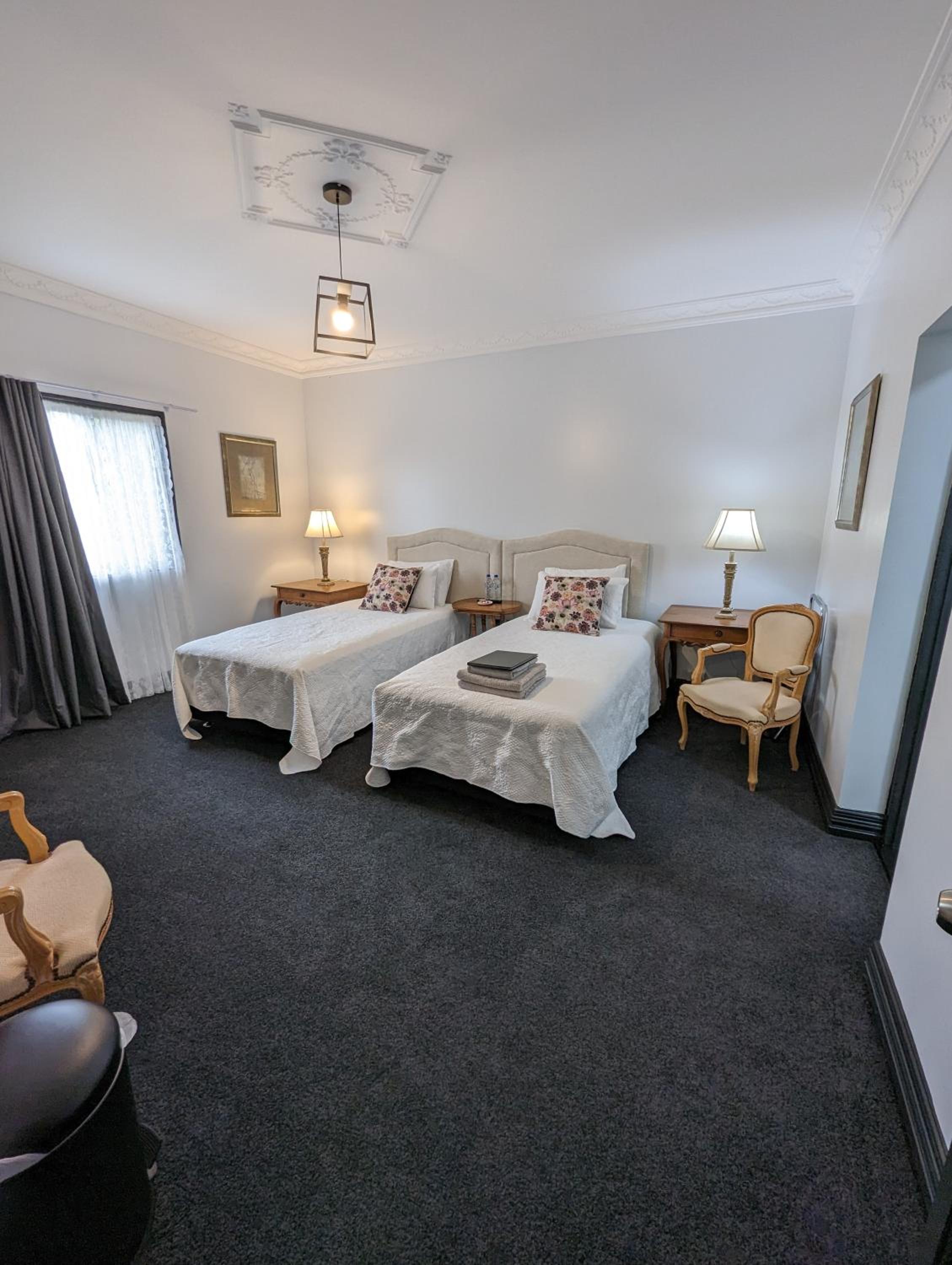 Twin Room with Private Bathroom - Photo 1