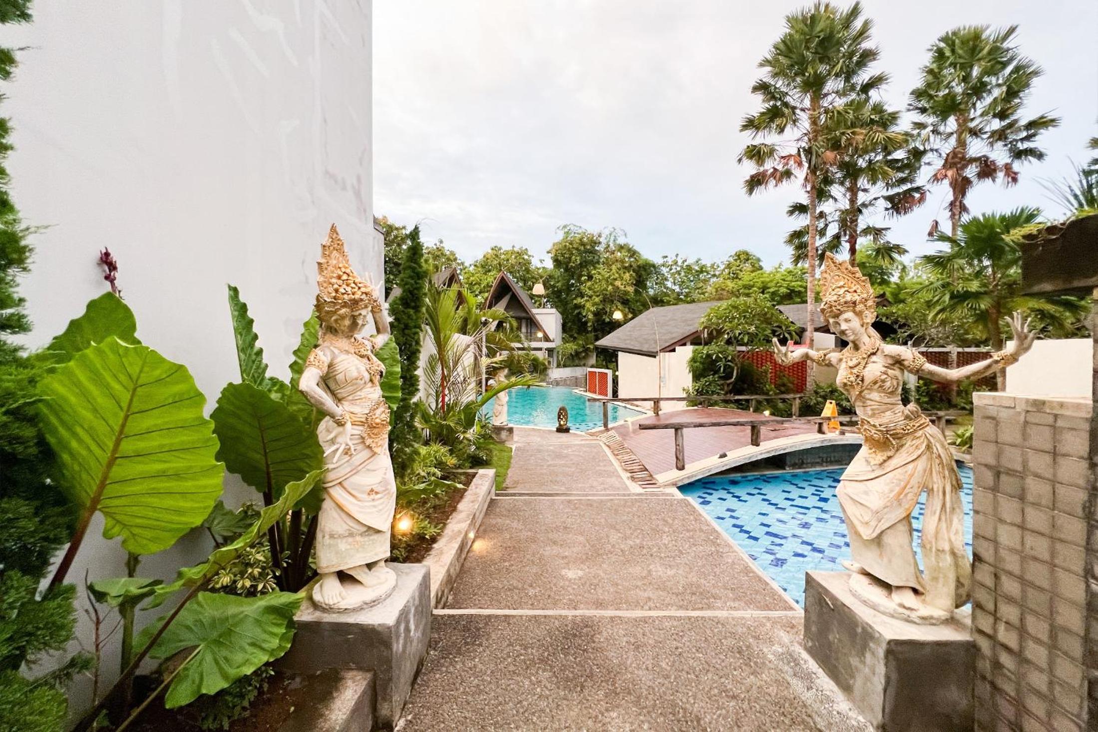 Two-Bedroom Villa - Photo 9