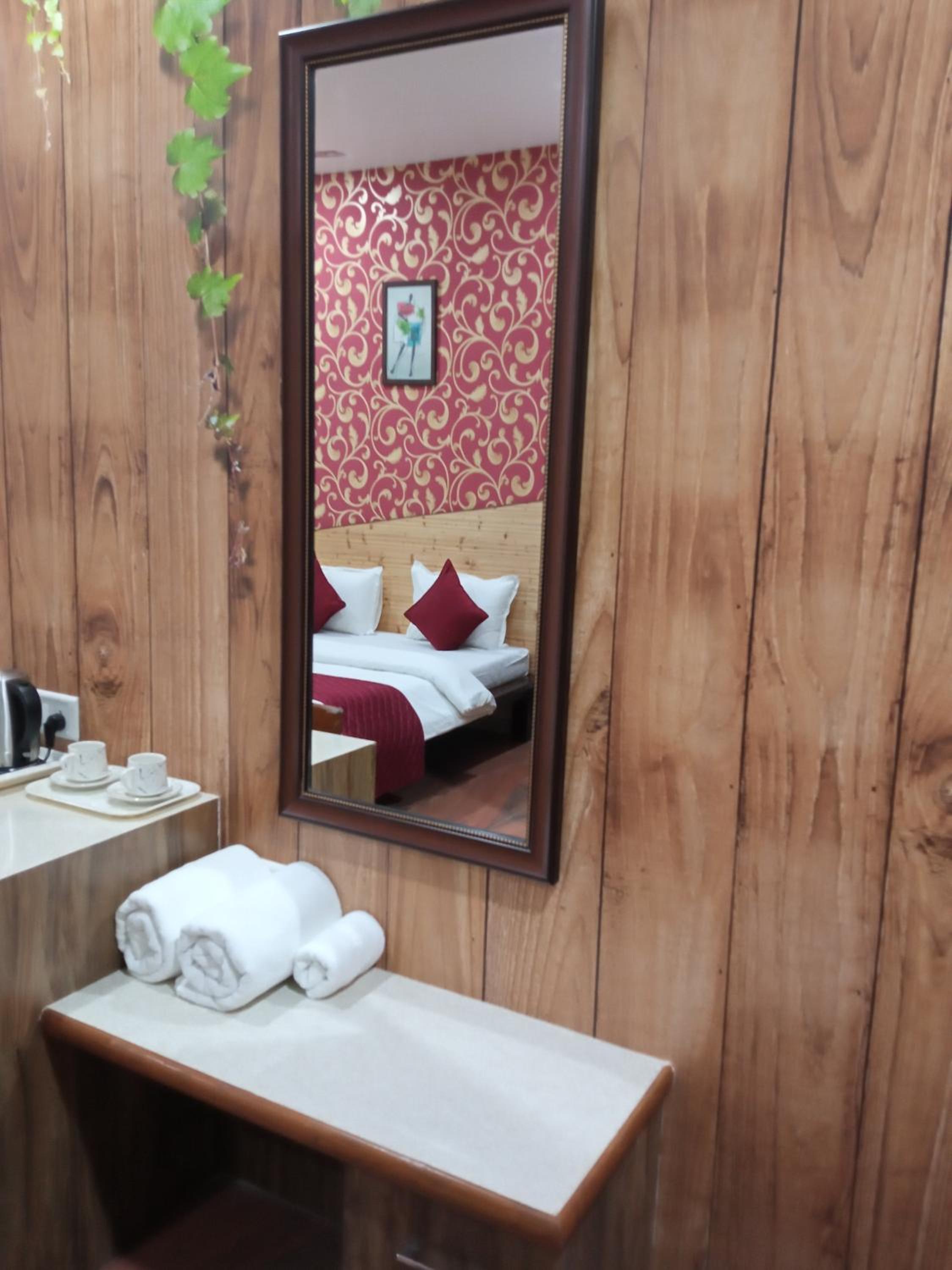 Deluxe Room - Photo 6