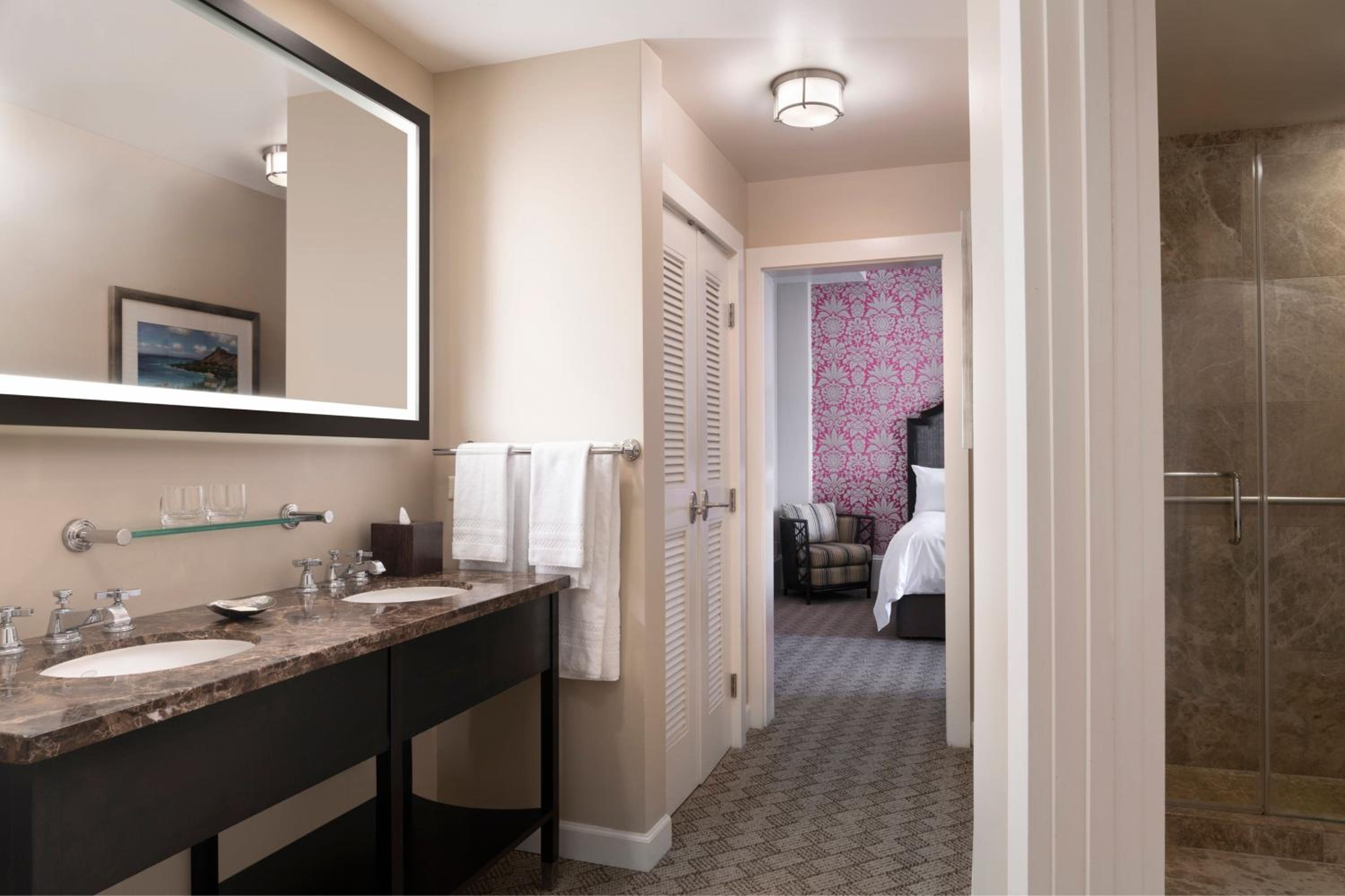 Suite with One King Bed (Non Smoking) - Photo 5