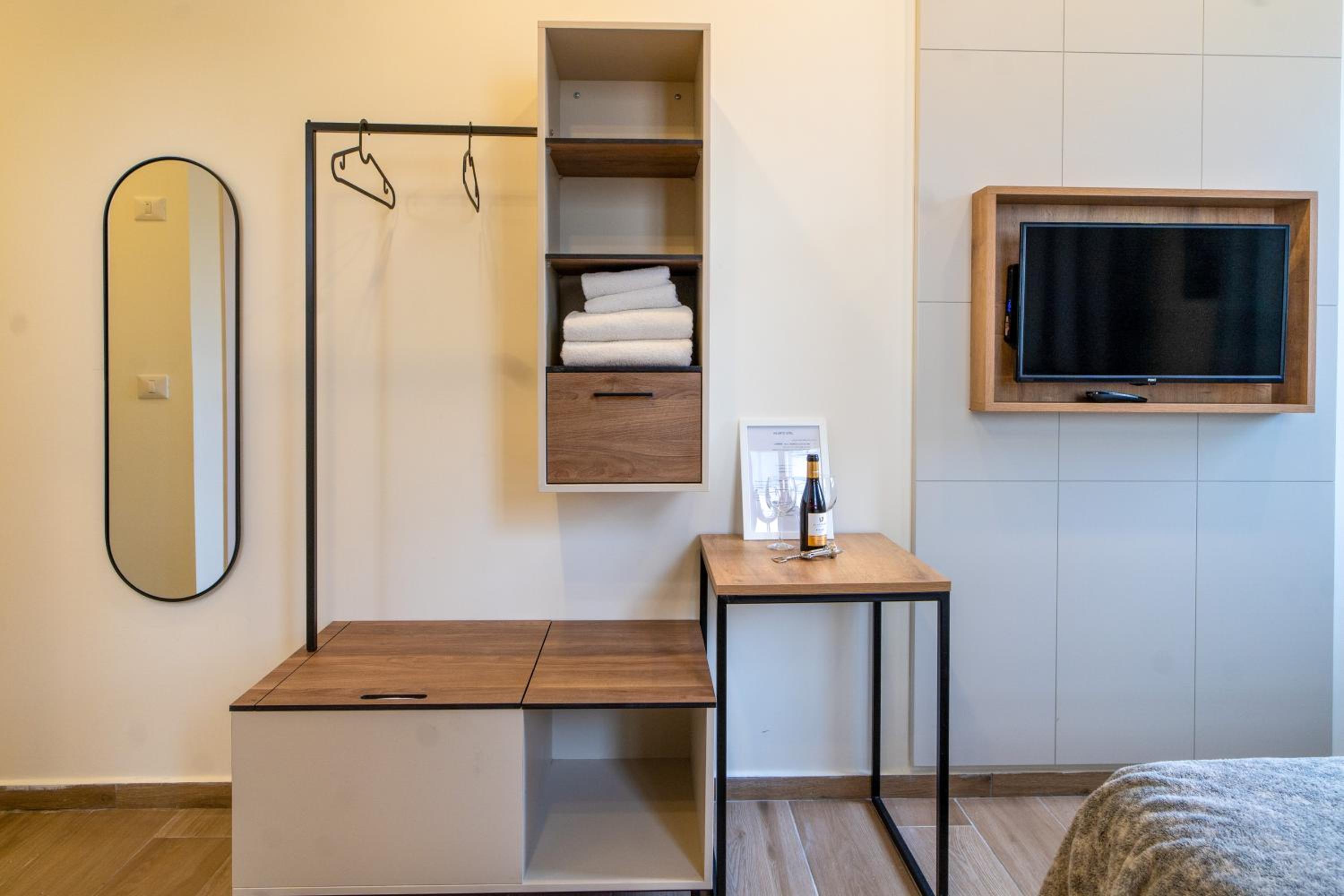 Standard Room - Photo 7