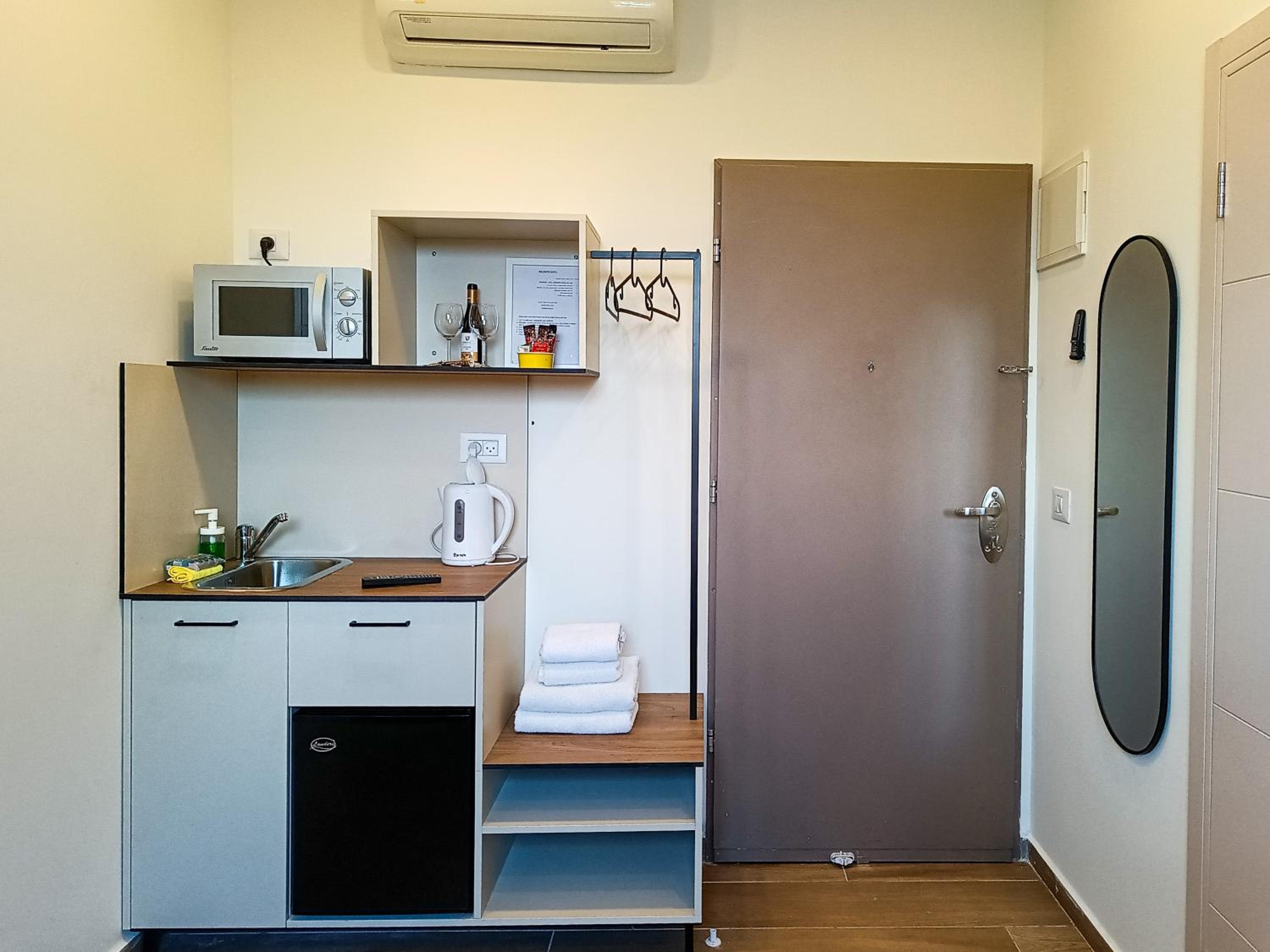 Budget Room - Photo 9