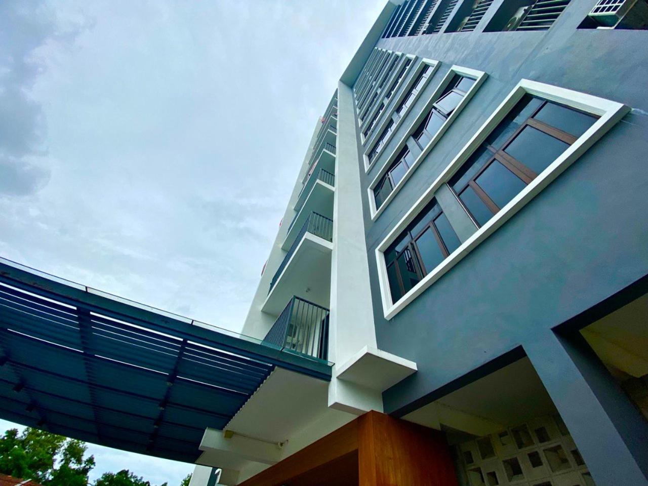 Three-Bedroom Apartment - Photo 45