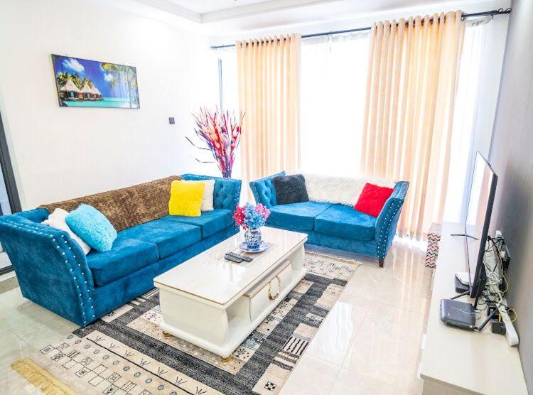 Two-Bedroom Apartment - Photo 11