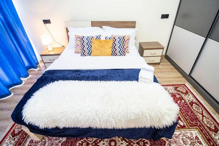 Two-Bedroom Apartment - Photo 15