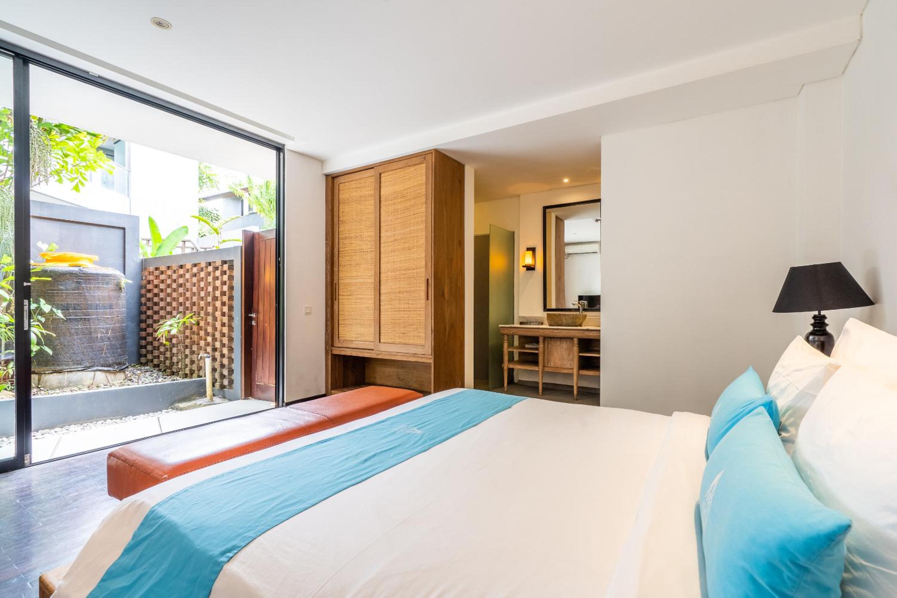 Two-Bedroom Villa - Photo 24