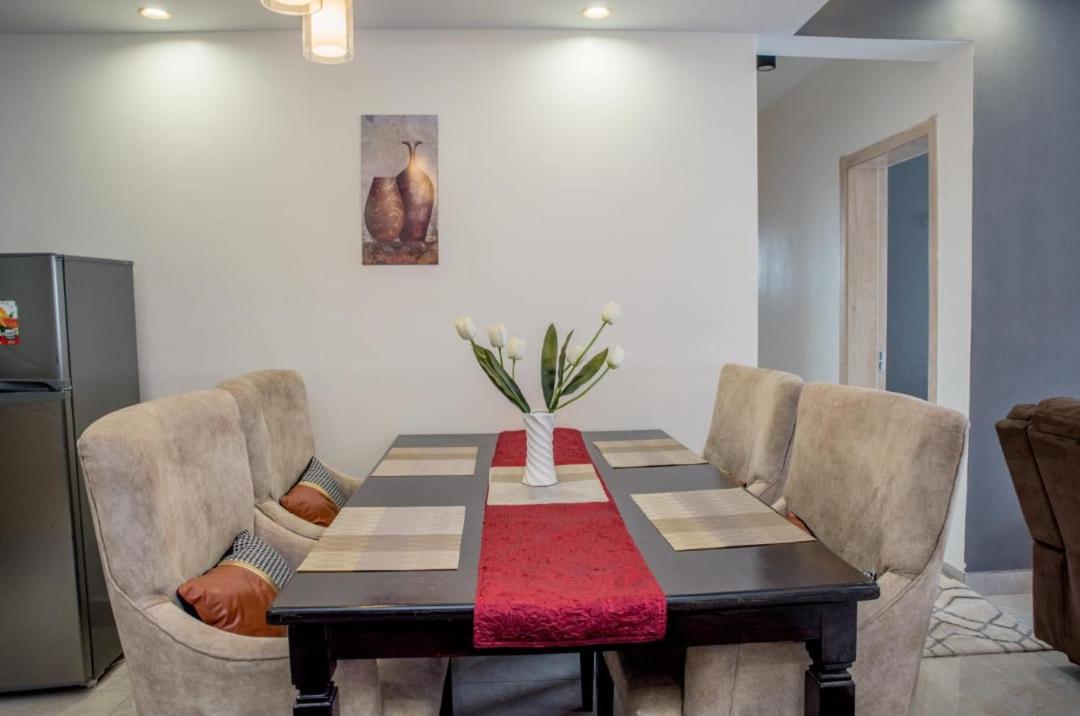 Three-Bedroom Apartment - Photo 6