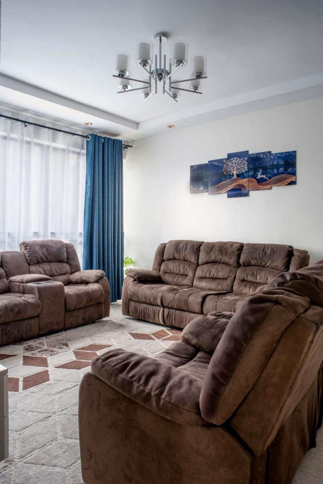 Three-Bedroom Apartment - Photo 14
