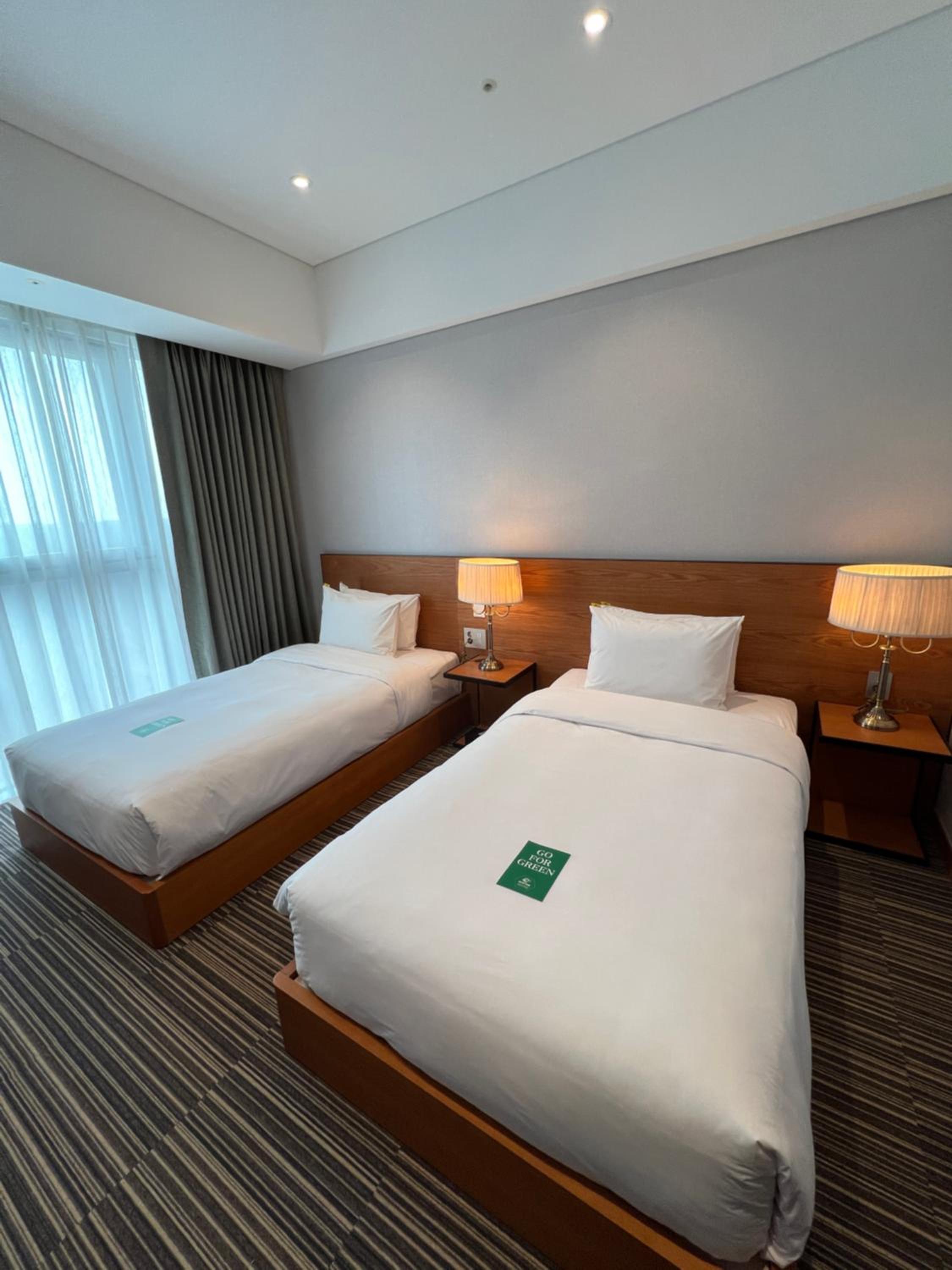 Standard Twin Room (3 Days Free Parking until June) - Photo 9