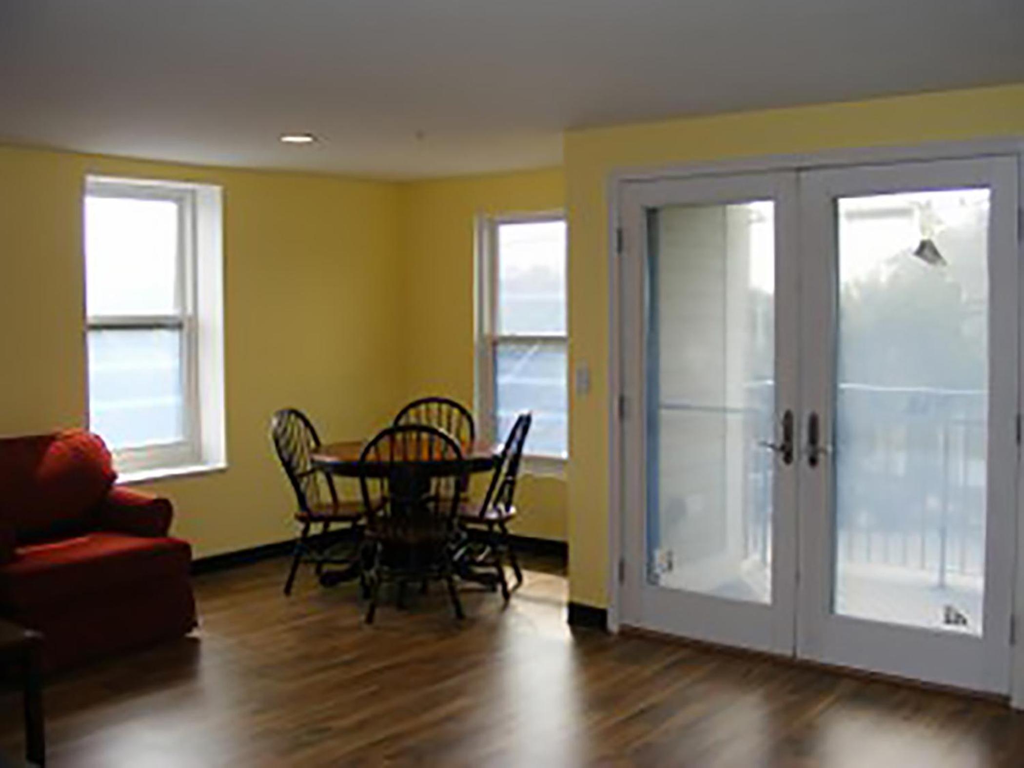Apartment with Balcony photo 1