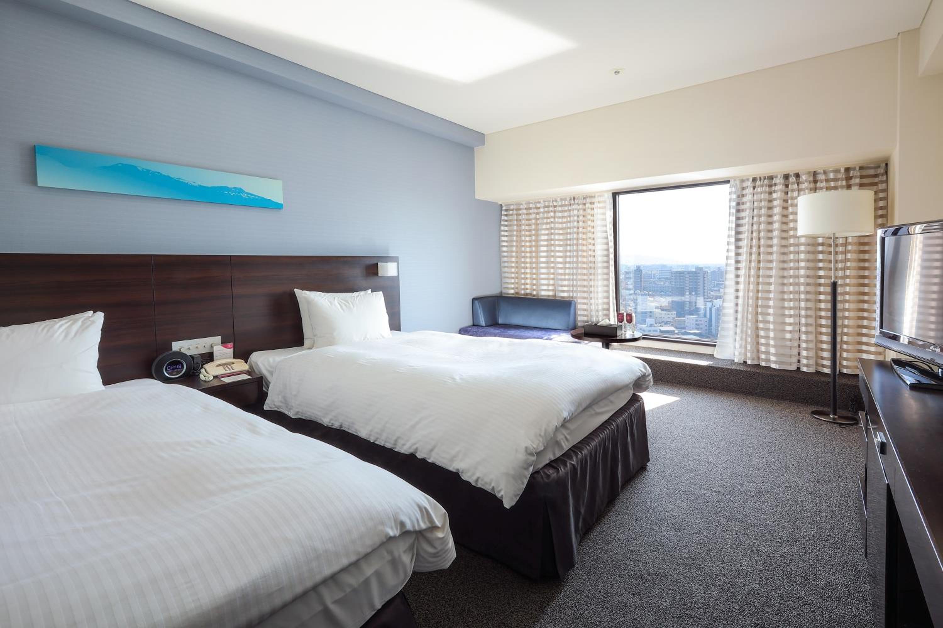 Twin Room - High Floor/Non-Smoking - Photo 1