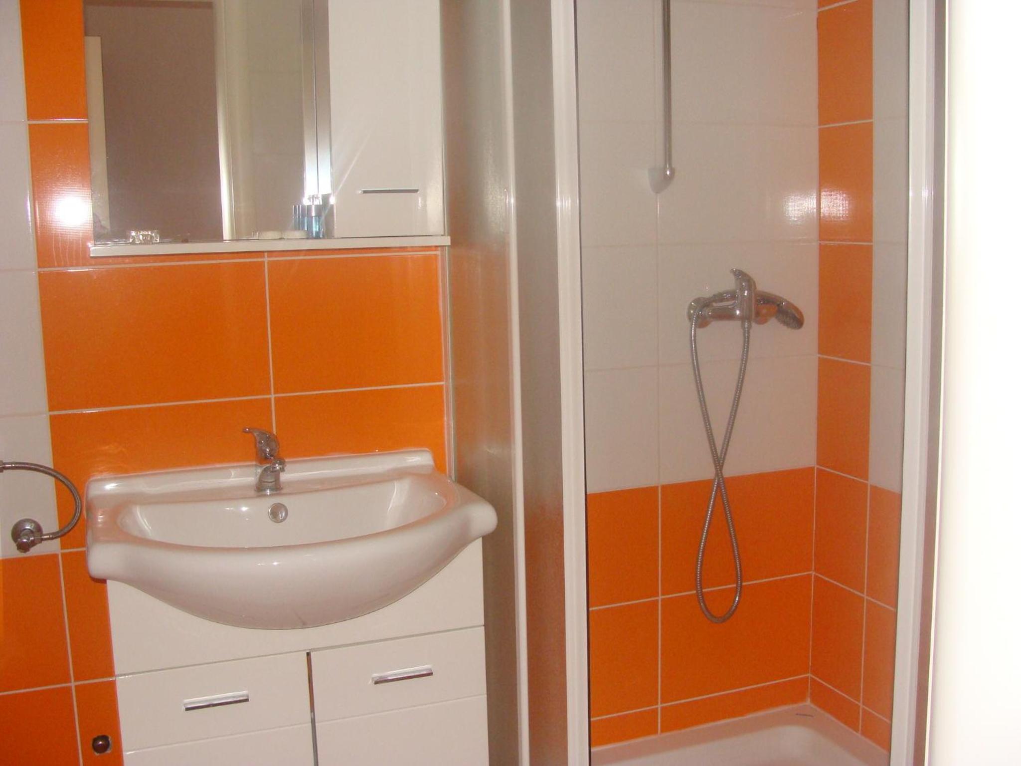 Twin Room - Photo 26