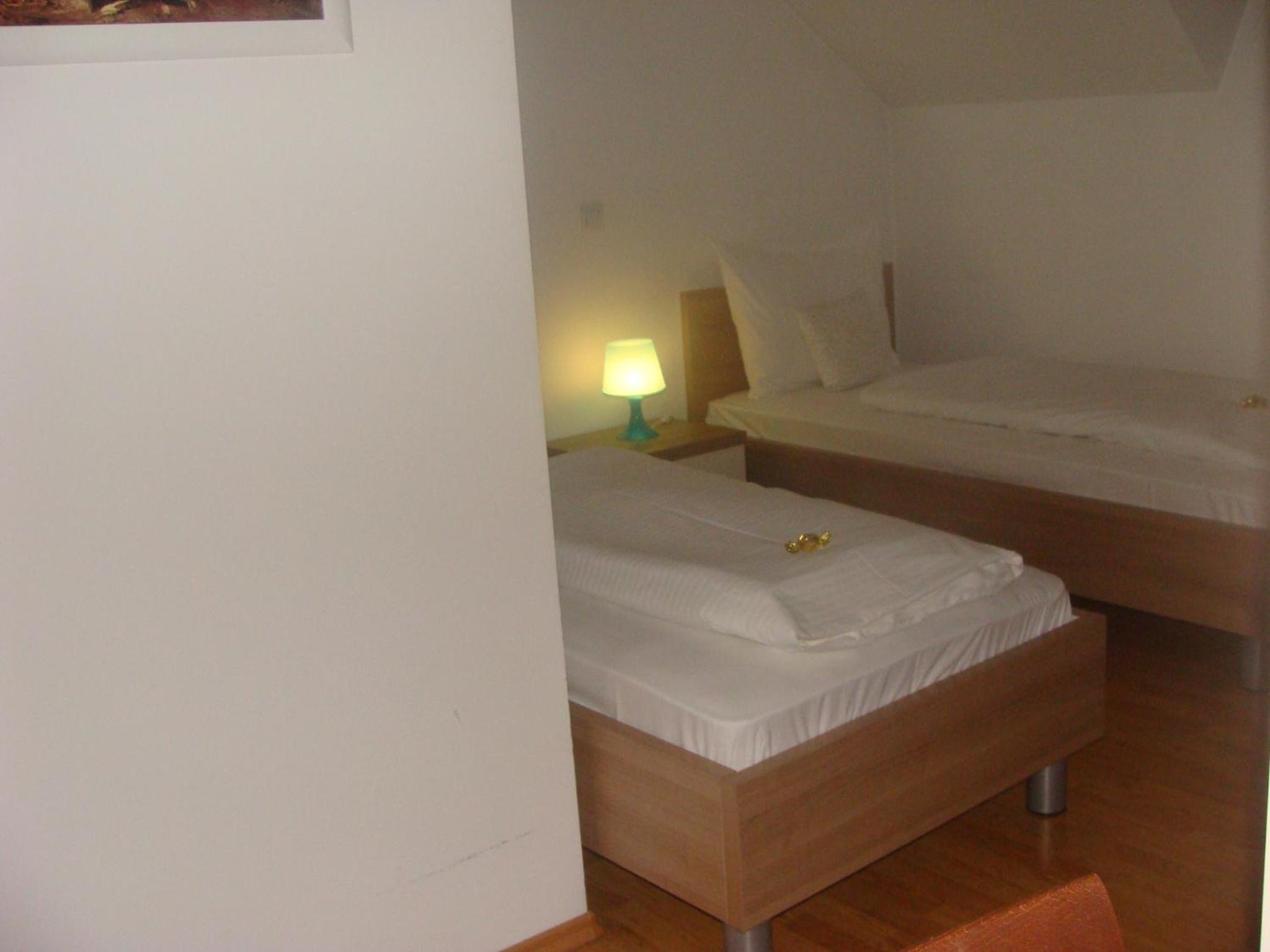 Twin Room - Photo 29