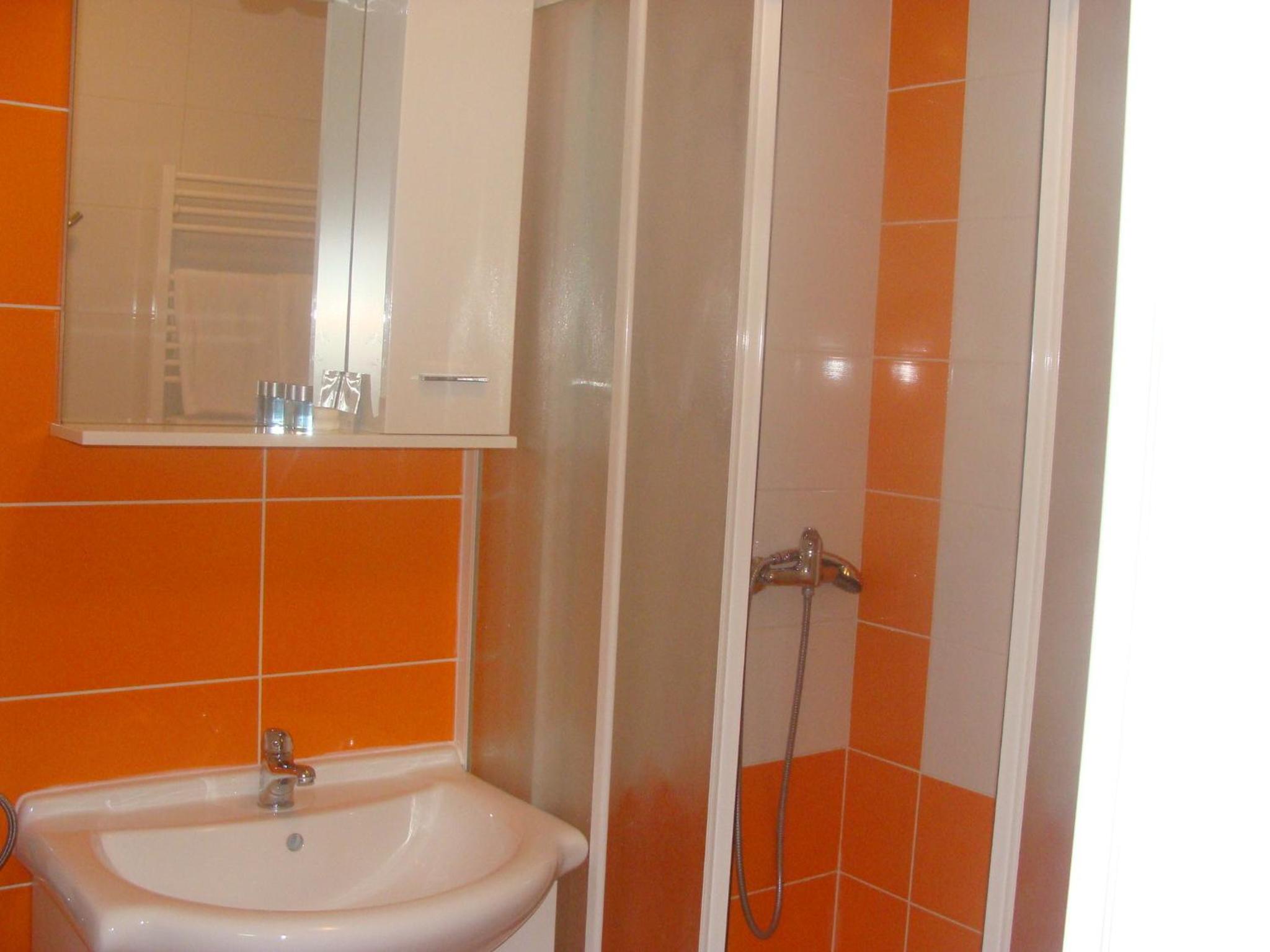 Twin Room - Photo 30