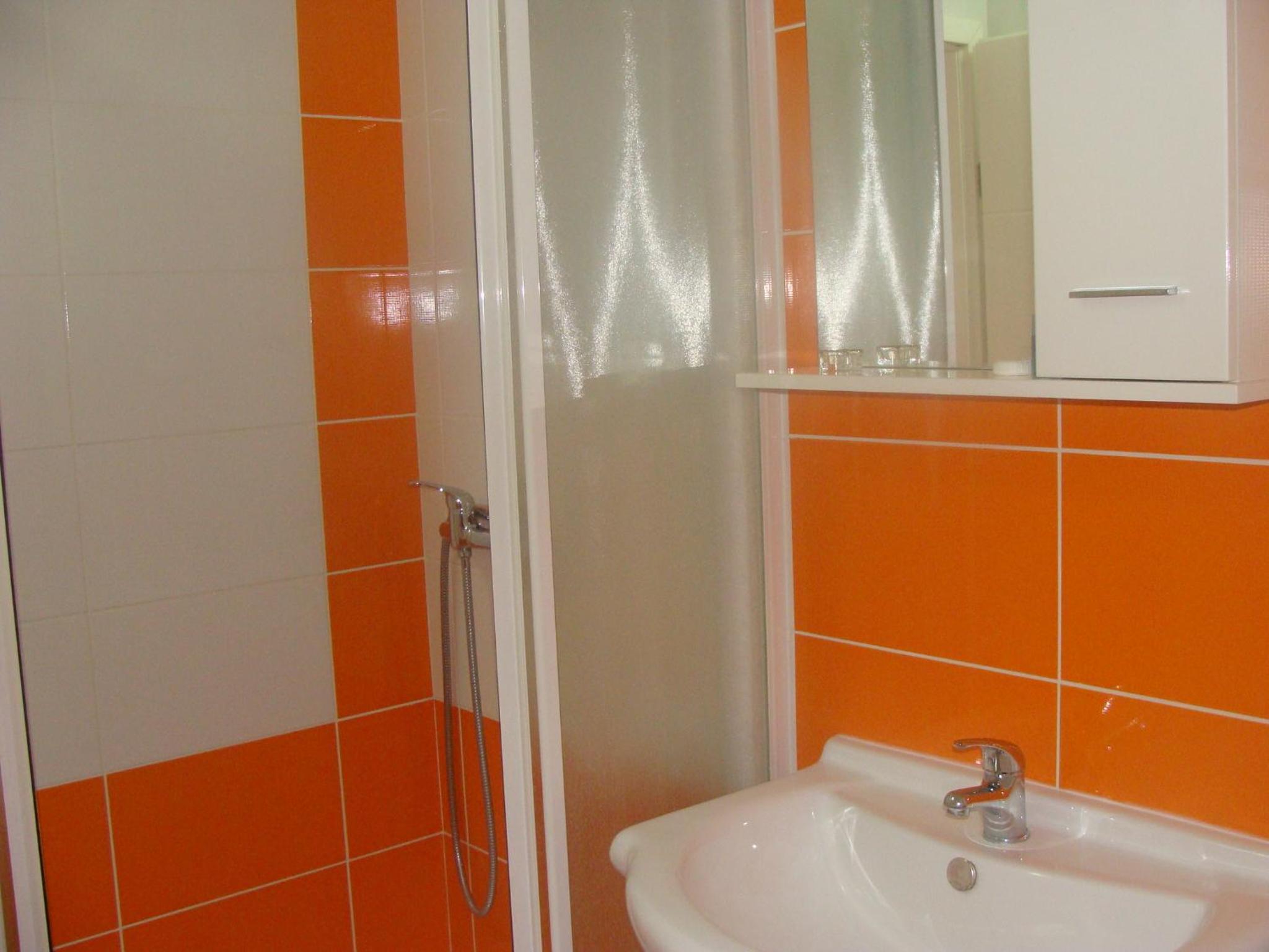 Twin Room - Photo 33