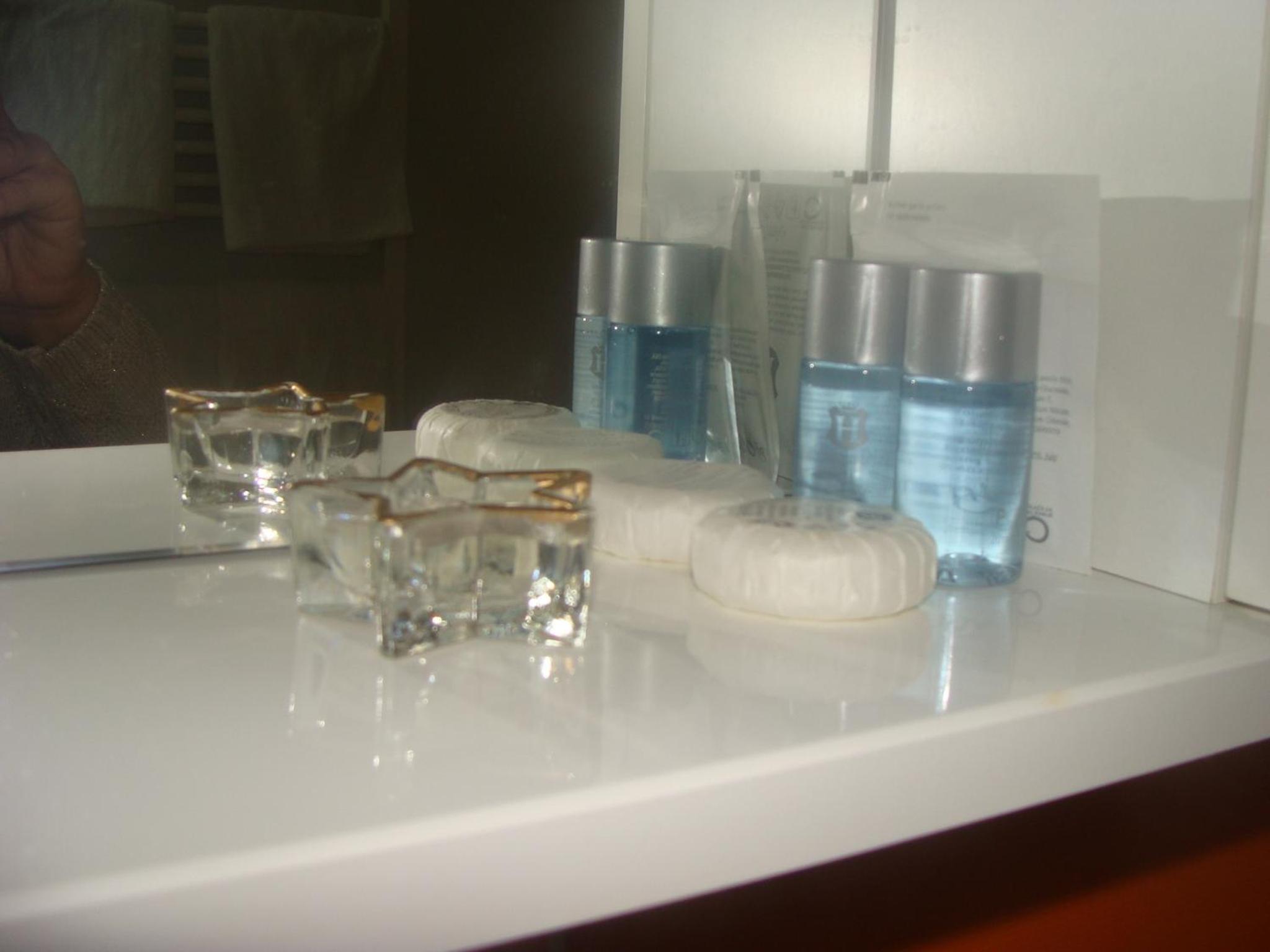 Twin Room - Photo 6