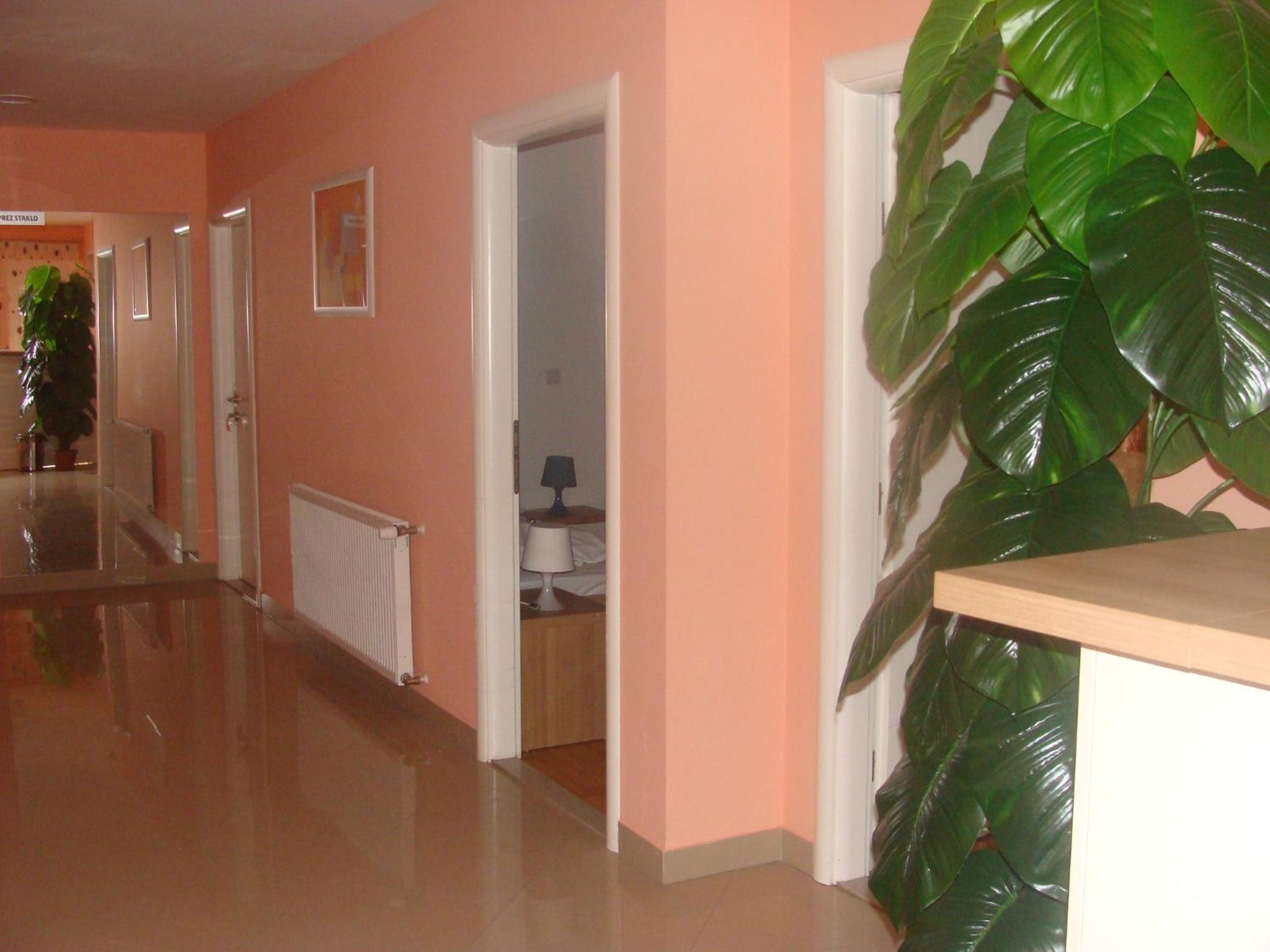 Twin Room - Photo 17